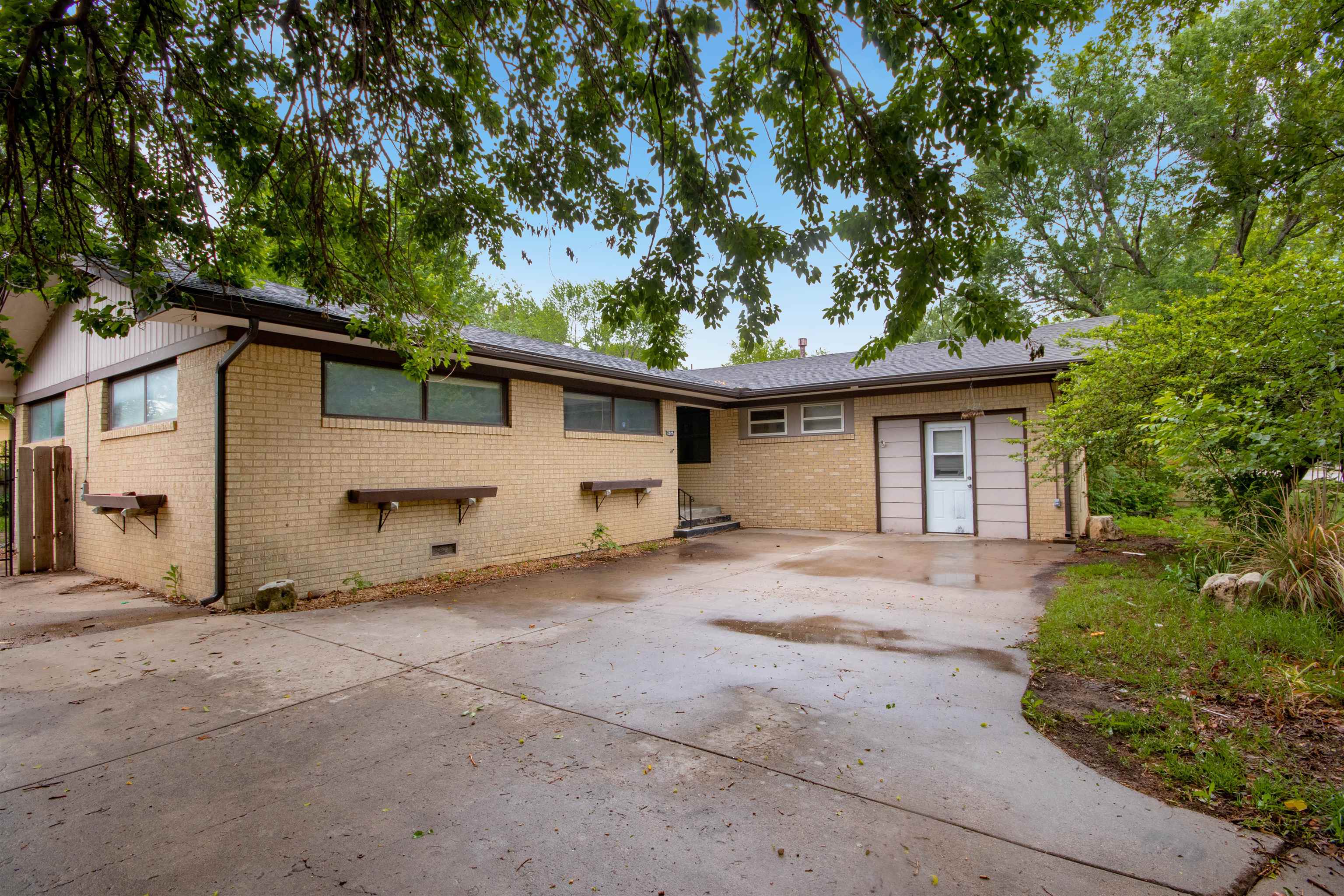 Photo of 2517 W 25th St N in Wichita, KS