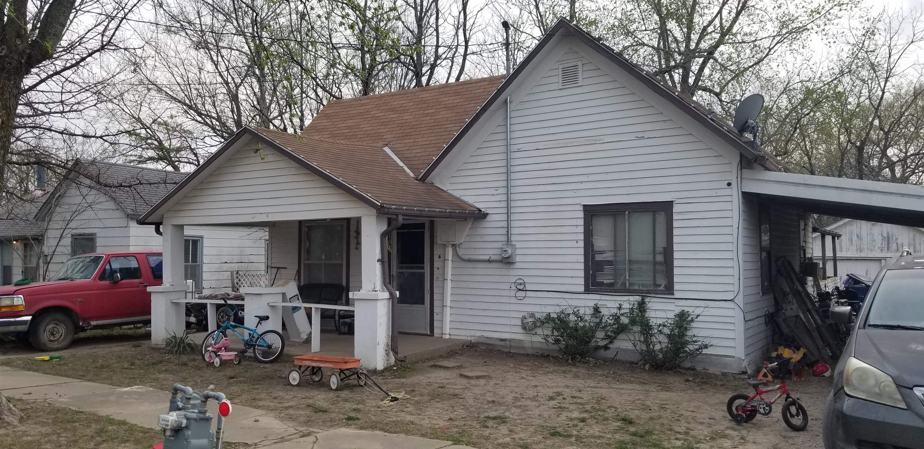 Photo of 107 N Severy Ave in Severy, KS