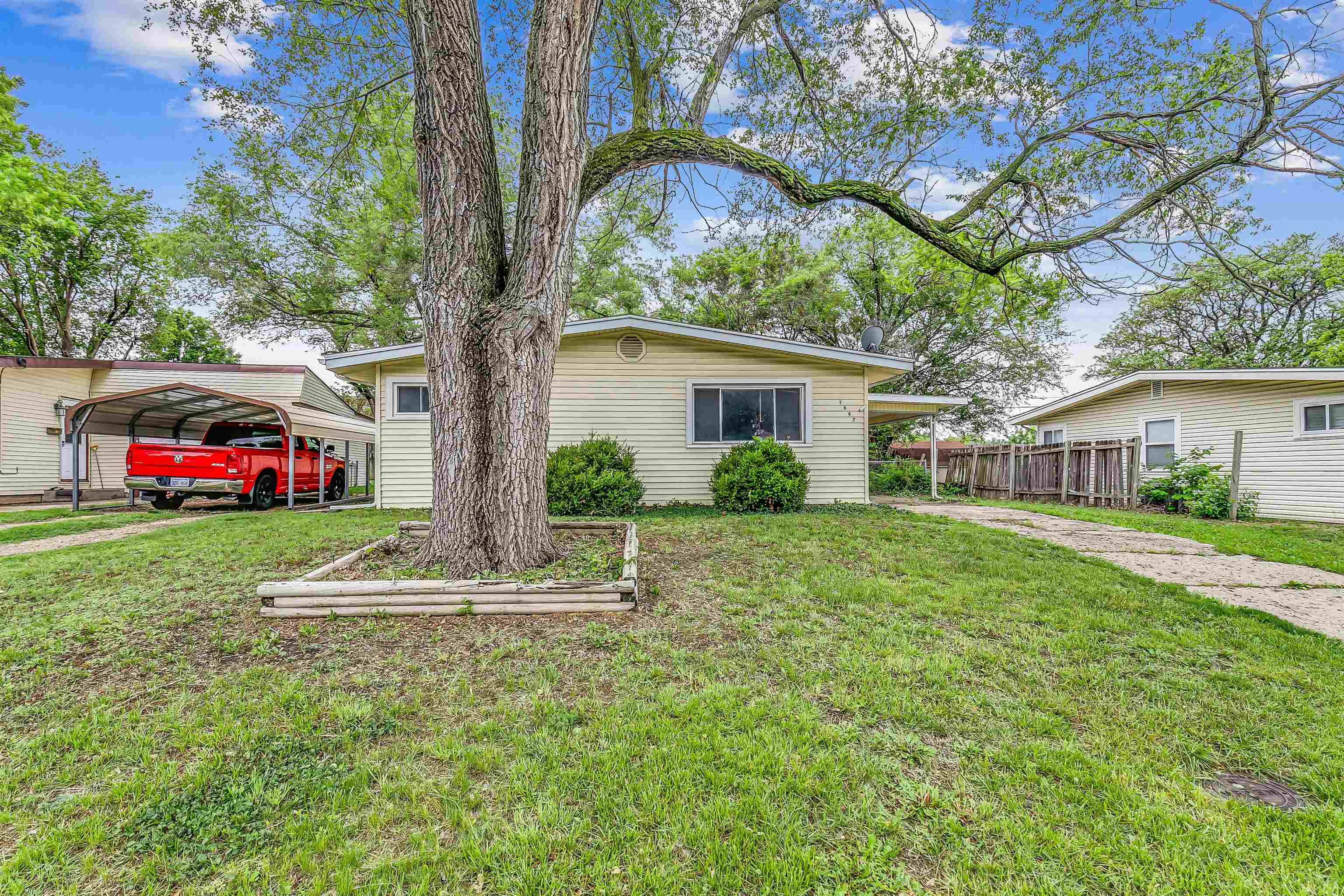 Photo of 1647 E Denver in Park City, KS