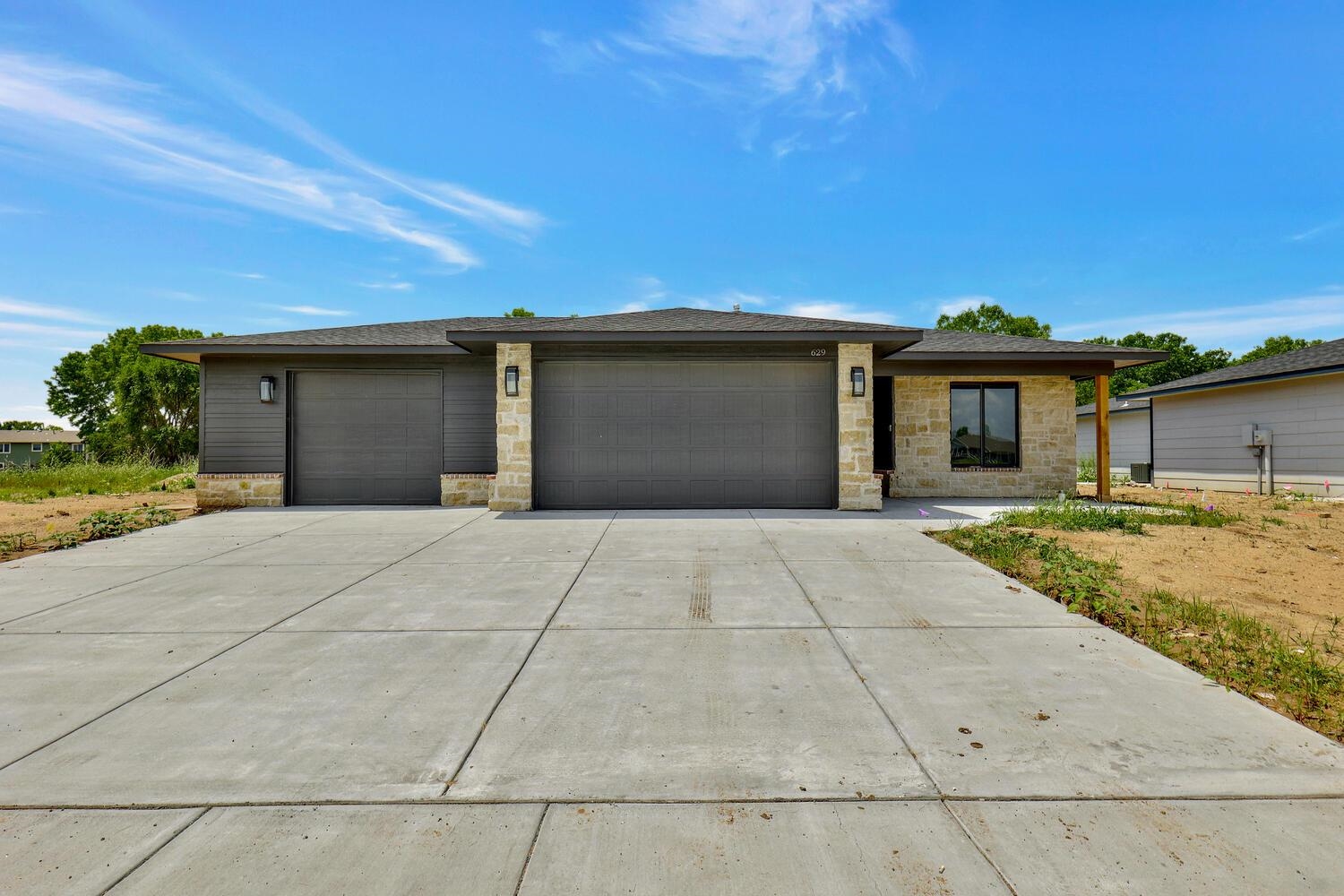 Photo of 629 S Sweetwater in Maize, KS