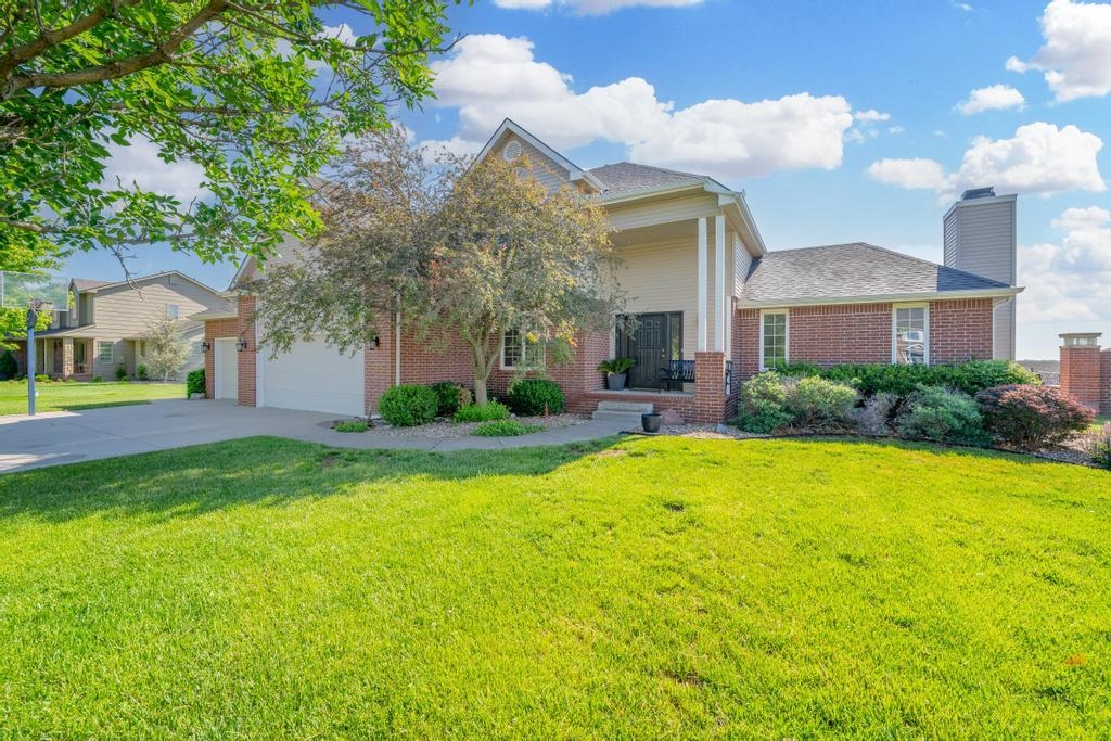 Photo of 21010 Tower Lakes Cir in Colwich, KS