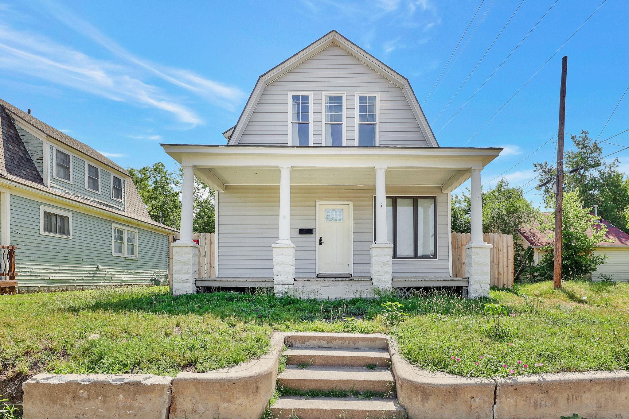 Photo of 116 N Elm St in Hutchinson, KS