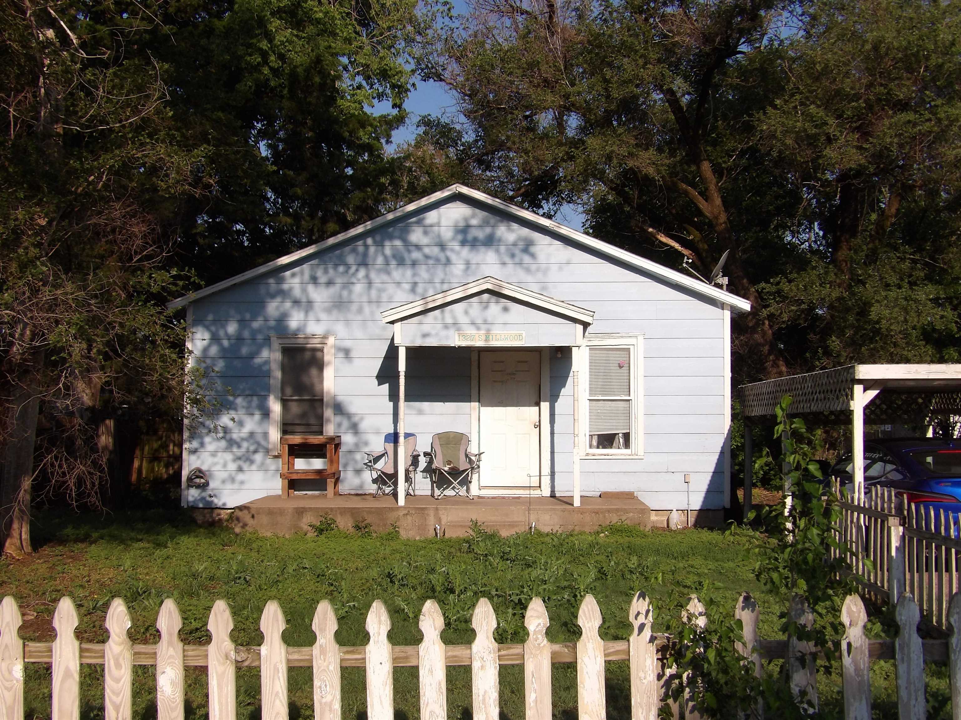 Photo of 1327 S Millwood in Wichita, KS