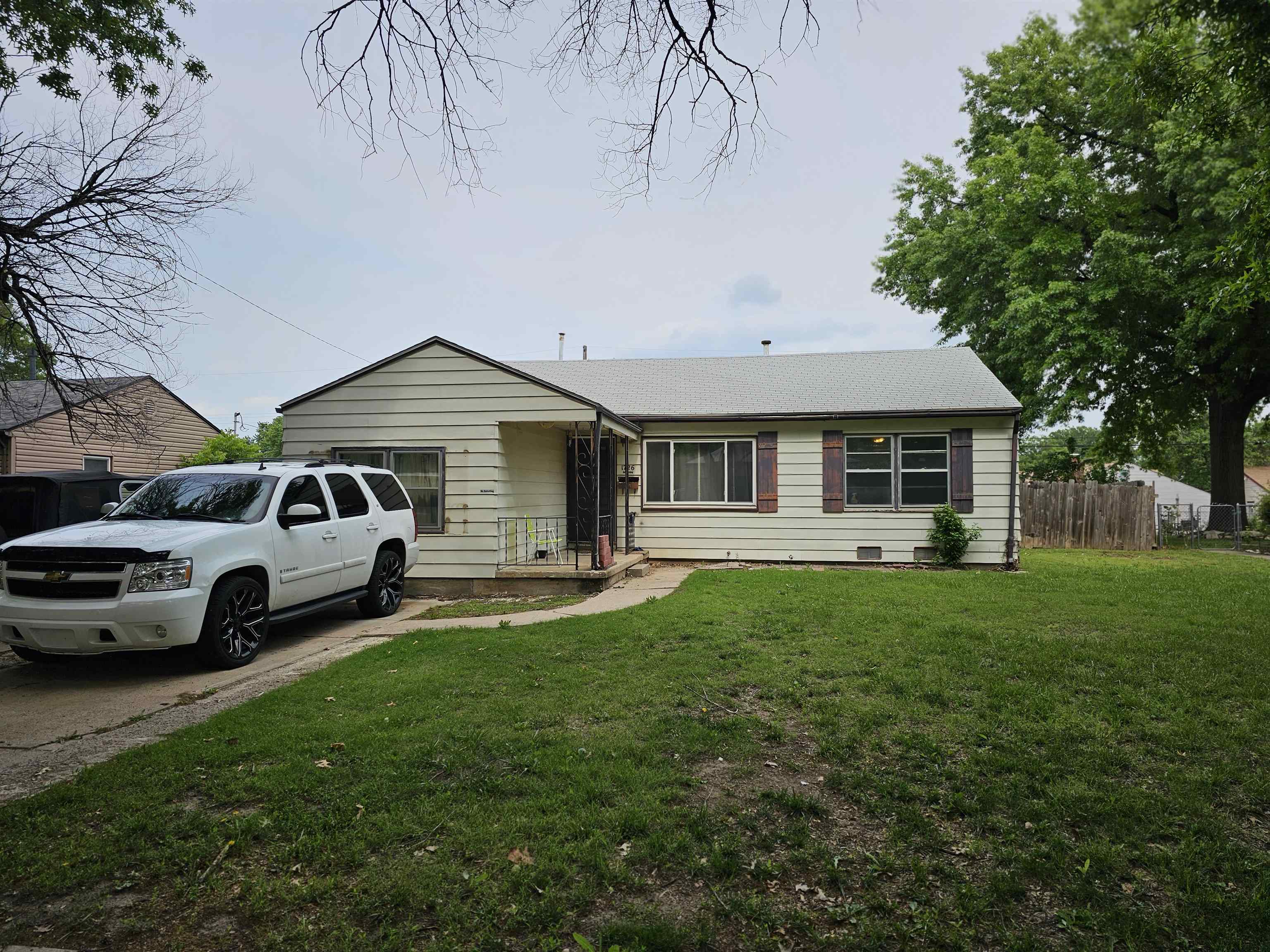 Photo of 1726 S Grn Acres in Wichita, KS