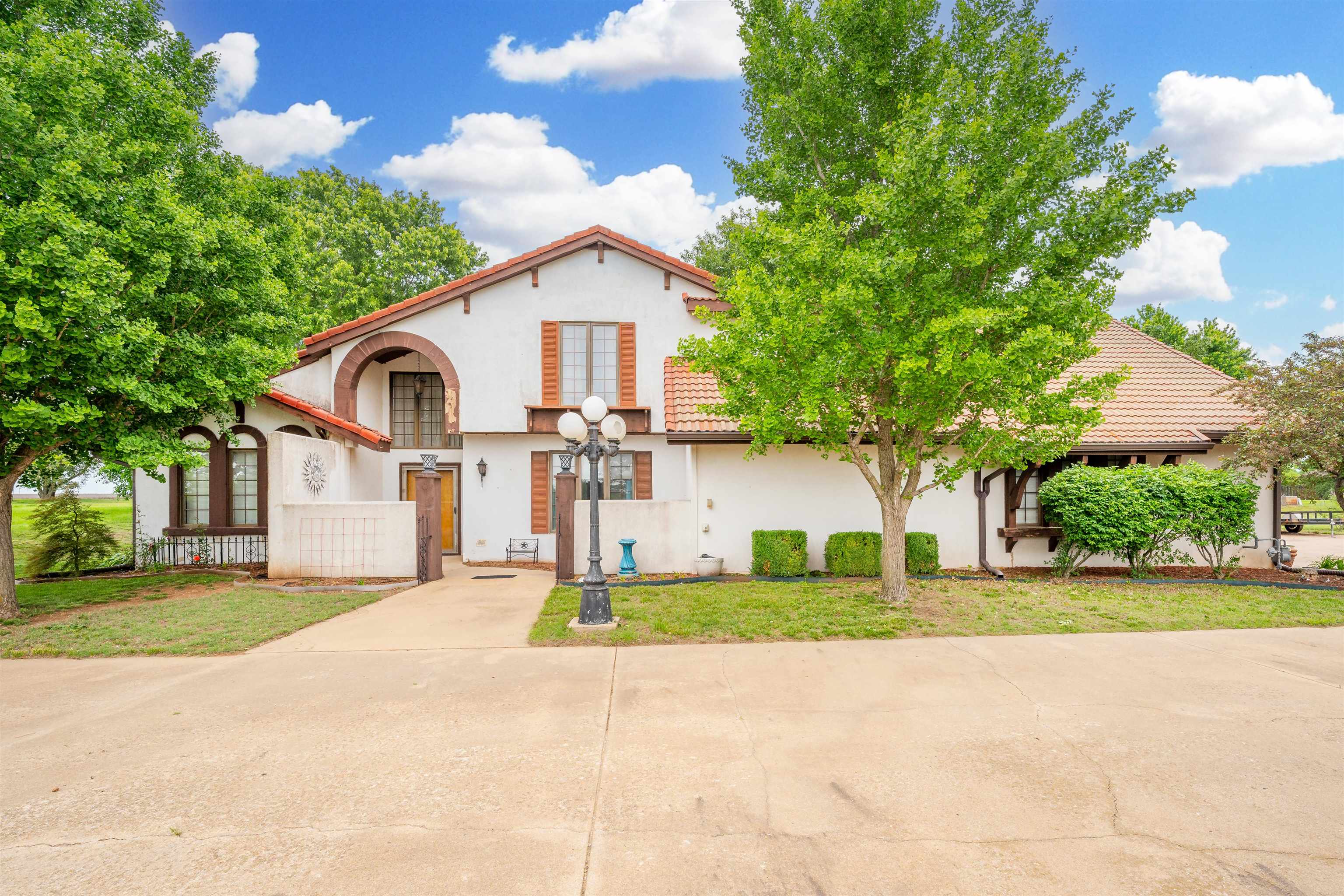 Photo of 1629 N Keyes St in Wellington, KS