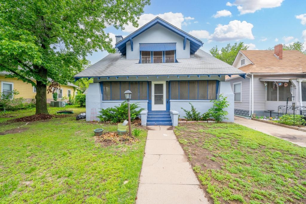Photo of 607 N 2nd St in Arkansas City, KS