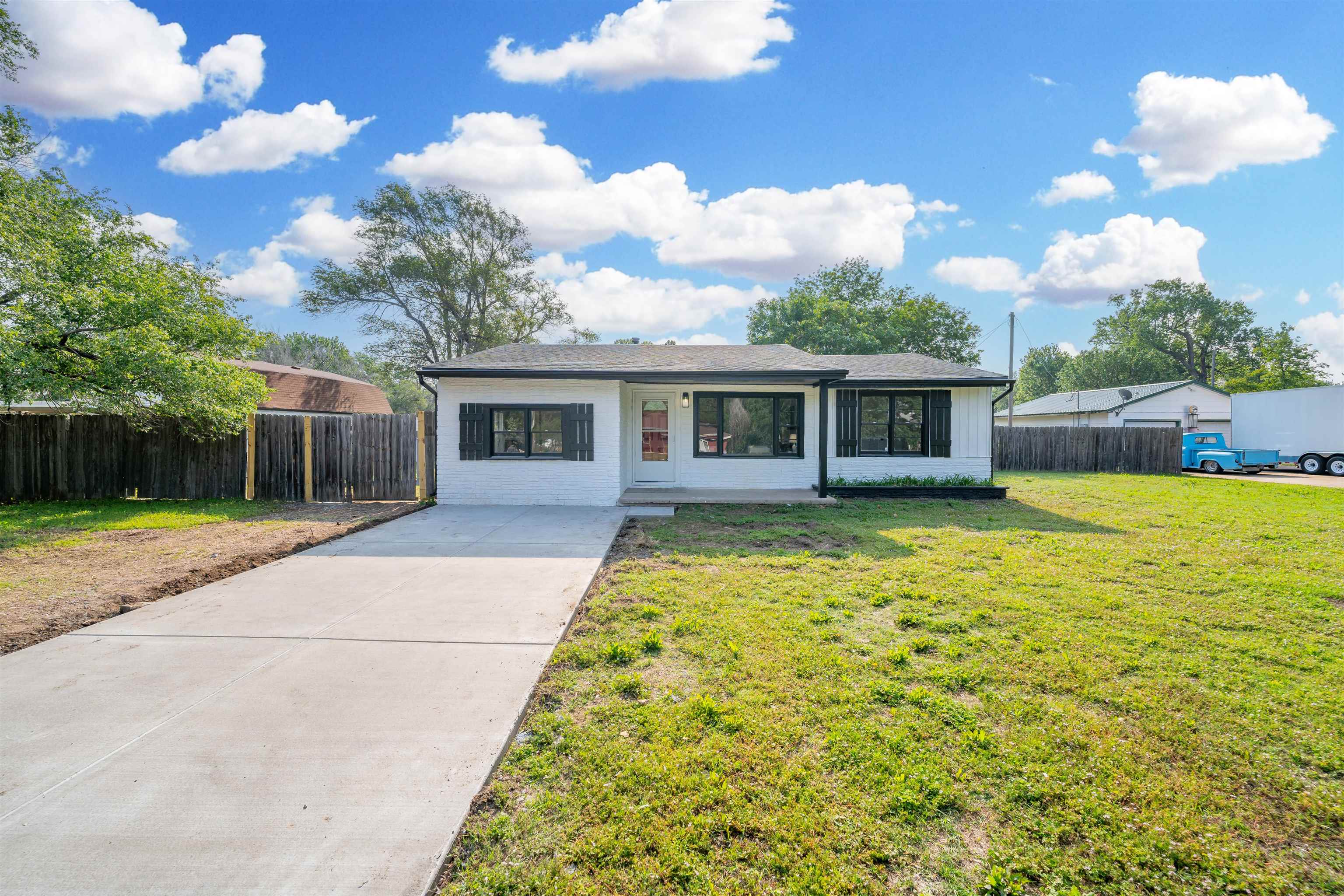 Photo of 912 N Anna St in Wichita, KS