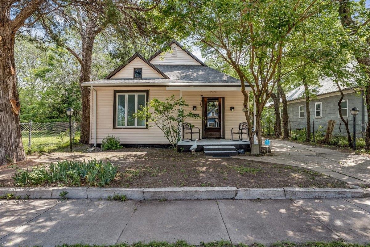 Photo of 826 N Mathewson Ave in Wichita, KS
