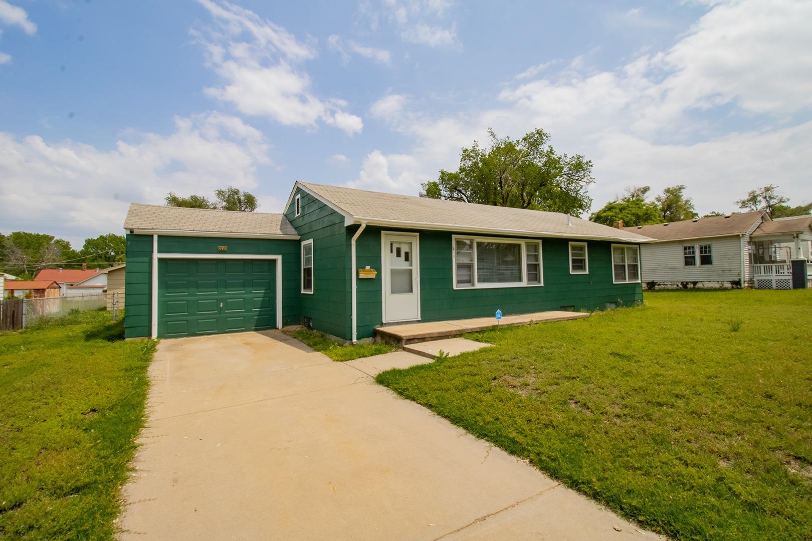 Photo of 2140 S Palisade Ave in Wichita, KS