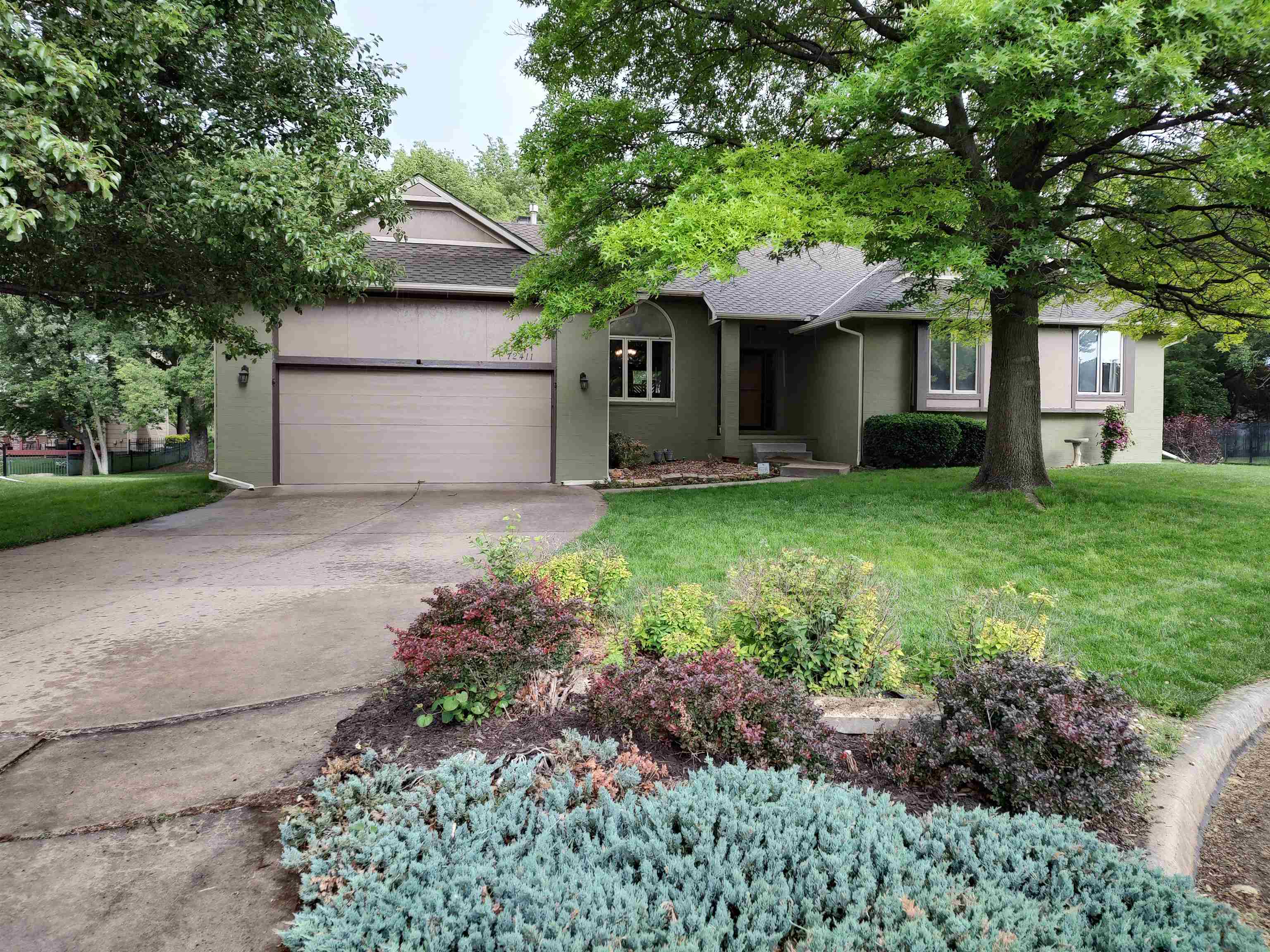 Photo of 12411 W Ridgepoint Ct in Wichita, KS