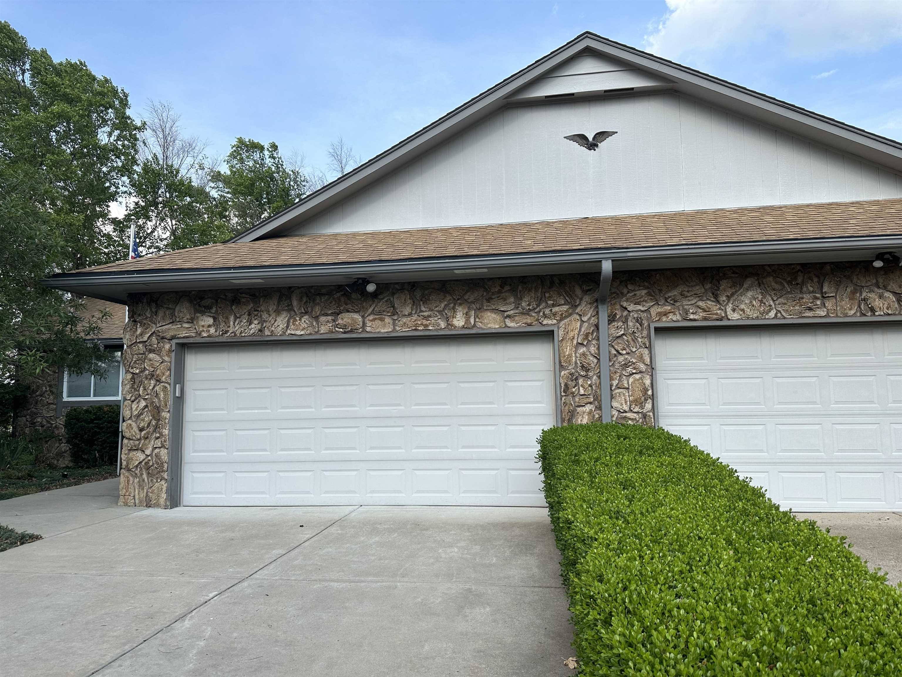 Photo of 632 N Tanglewood Rd in Derby, KS