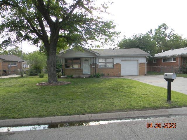 Photo of 237 N Sunny Side Rd in Haysville, KS
