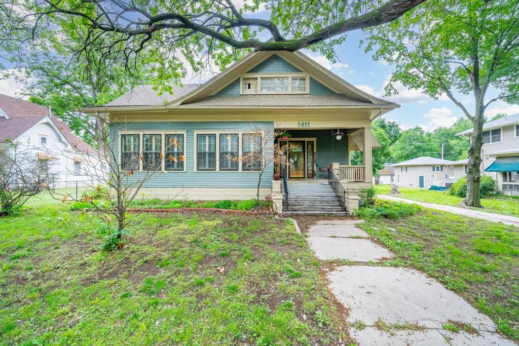 Photo of 1411 E 9th Ave in Winfield, KS