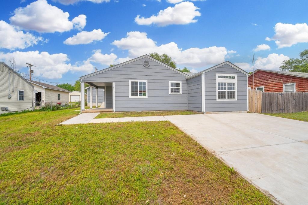 Photo of 1511 Ohio St in Augusta, KS