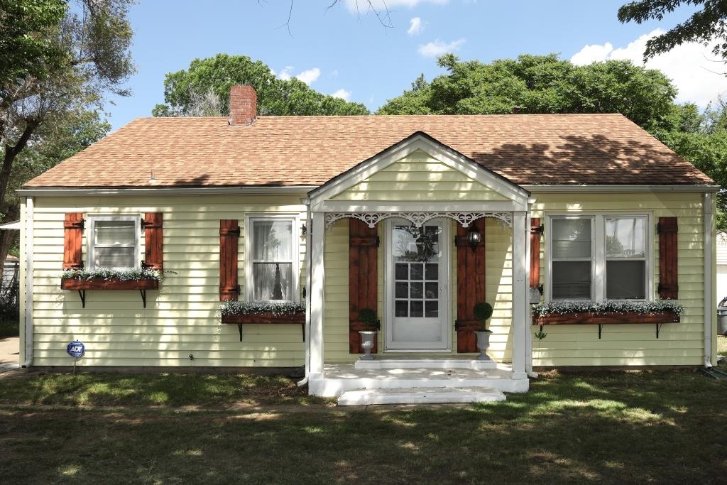 Photo of 1728 S Madison in Wichita, KS