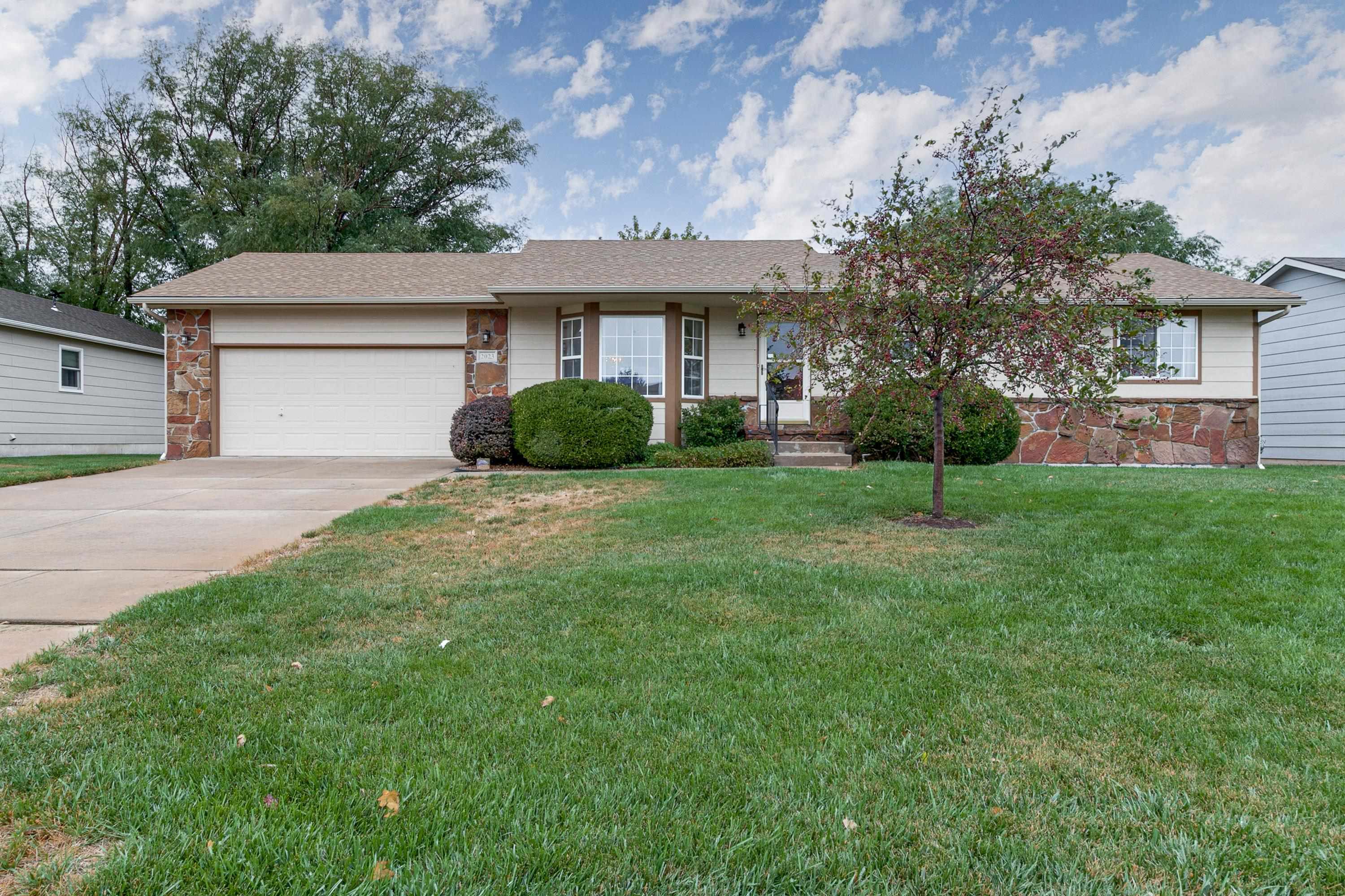 Photo of 2023 S Stoney Point Ln in Wichita, KS