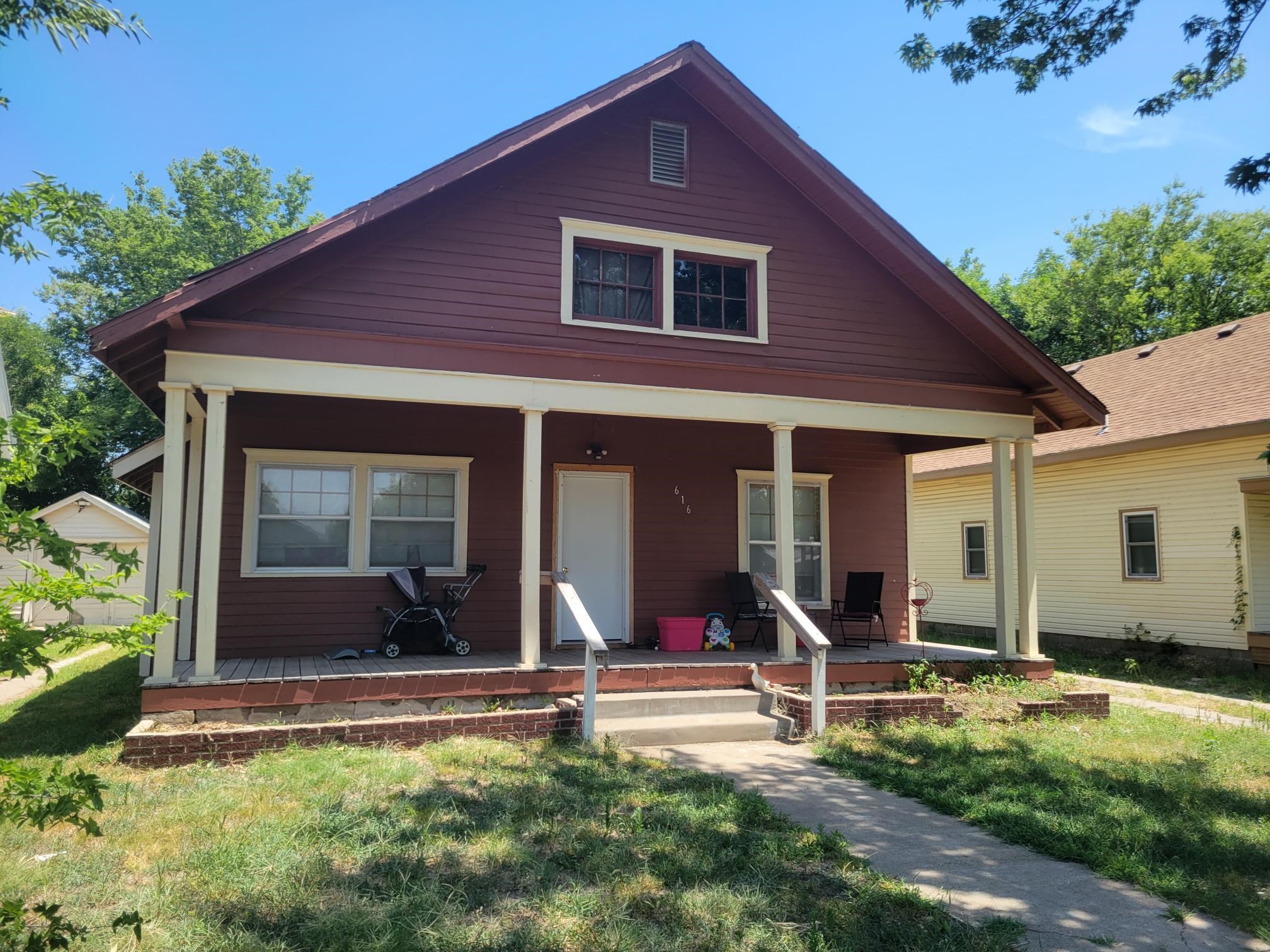Photo of 616 N 1st in Arkansas City, KS