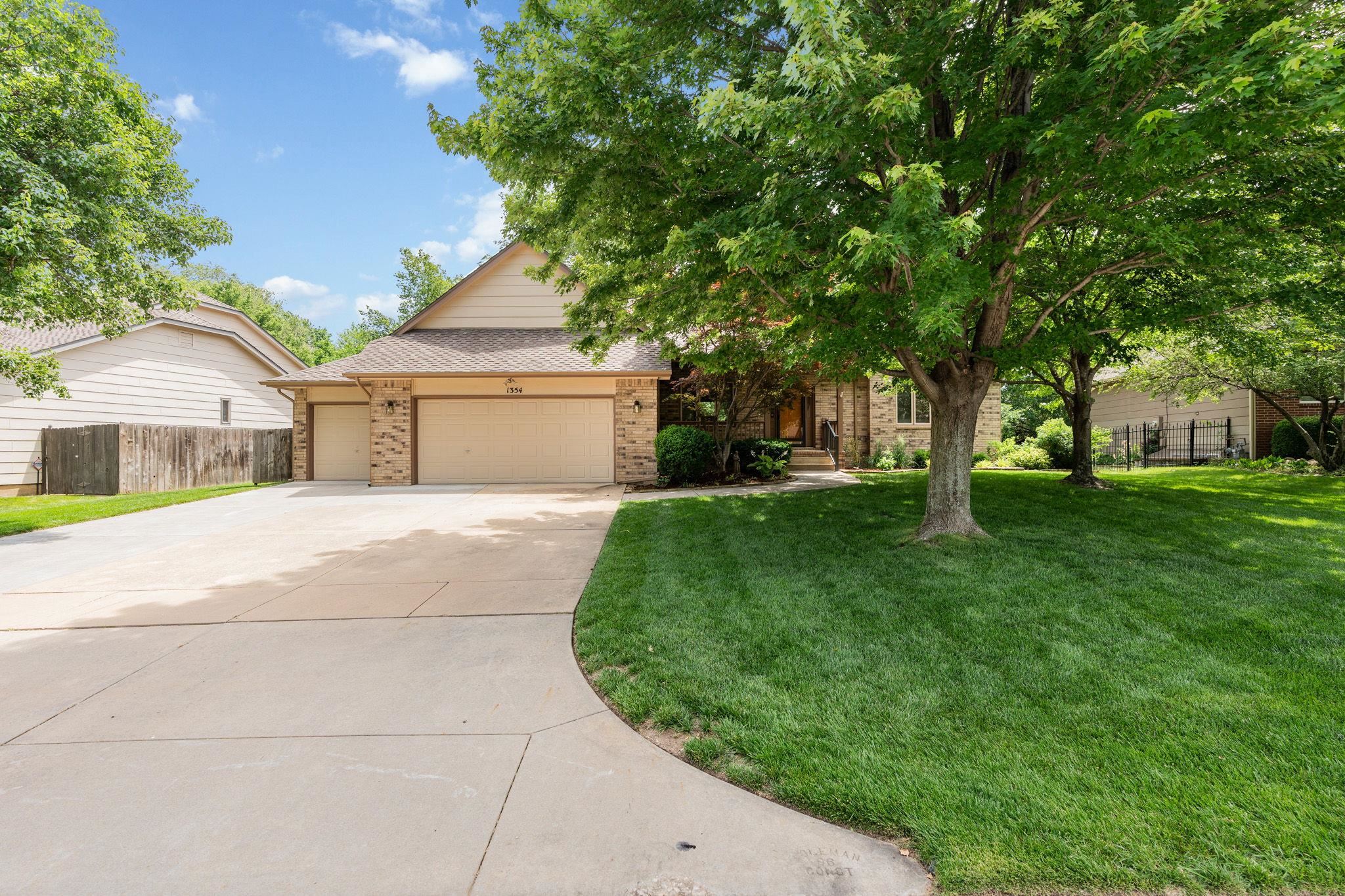 Photo of 1354 N Hickory Creek Ct in Wichita, KS