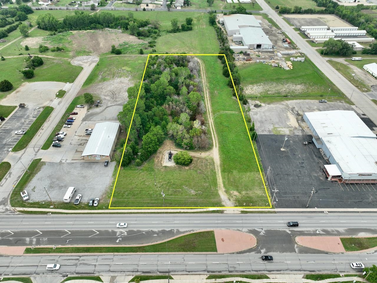 Photo of 2508 W Central Ave in El Dorado, KS