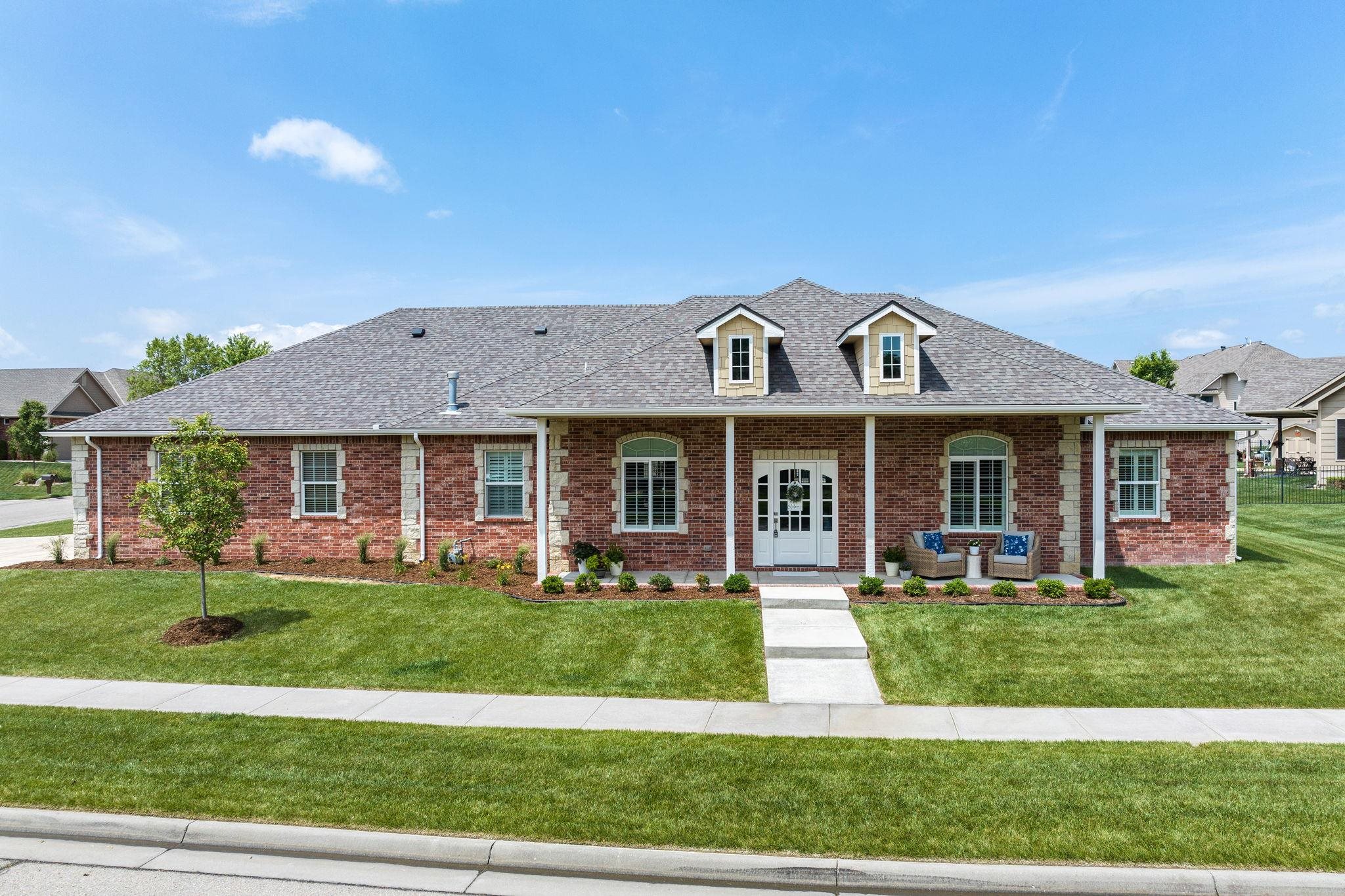 Photo of 101 S Grand Mere Ct in Wichita, KS
