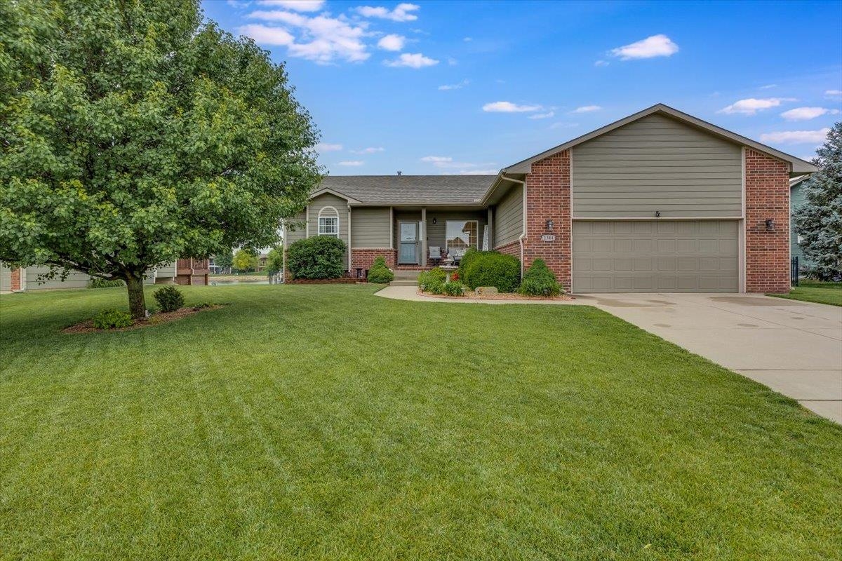 Photo of 1344 N Lake Edge Cir in Goddard, KS
