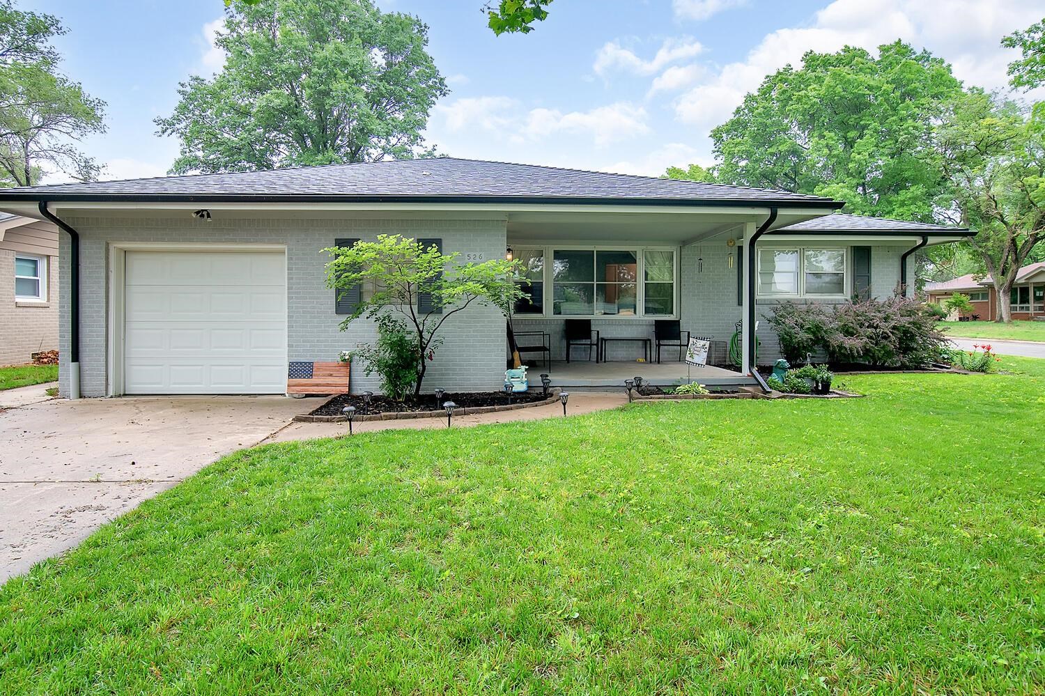 Photo of 526 E 8th in Belle Plaine, KS