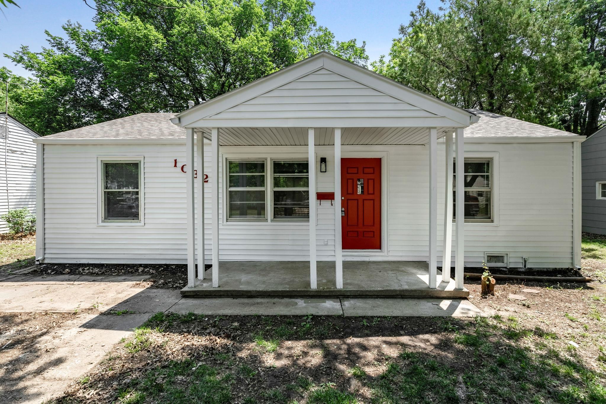 Photo of 1032 Pineridge St in Wichita, KS