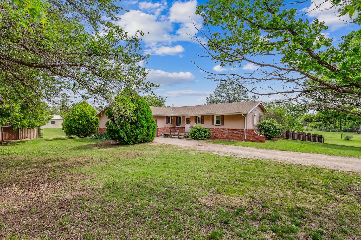 Photo of 1234 N Chariton St 00000 N Chariton St in Kingman, KS