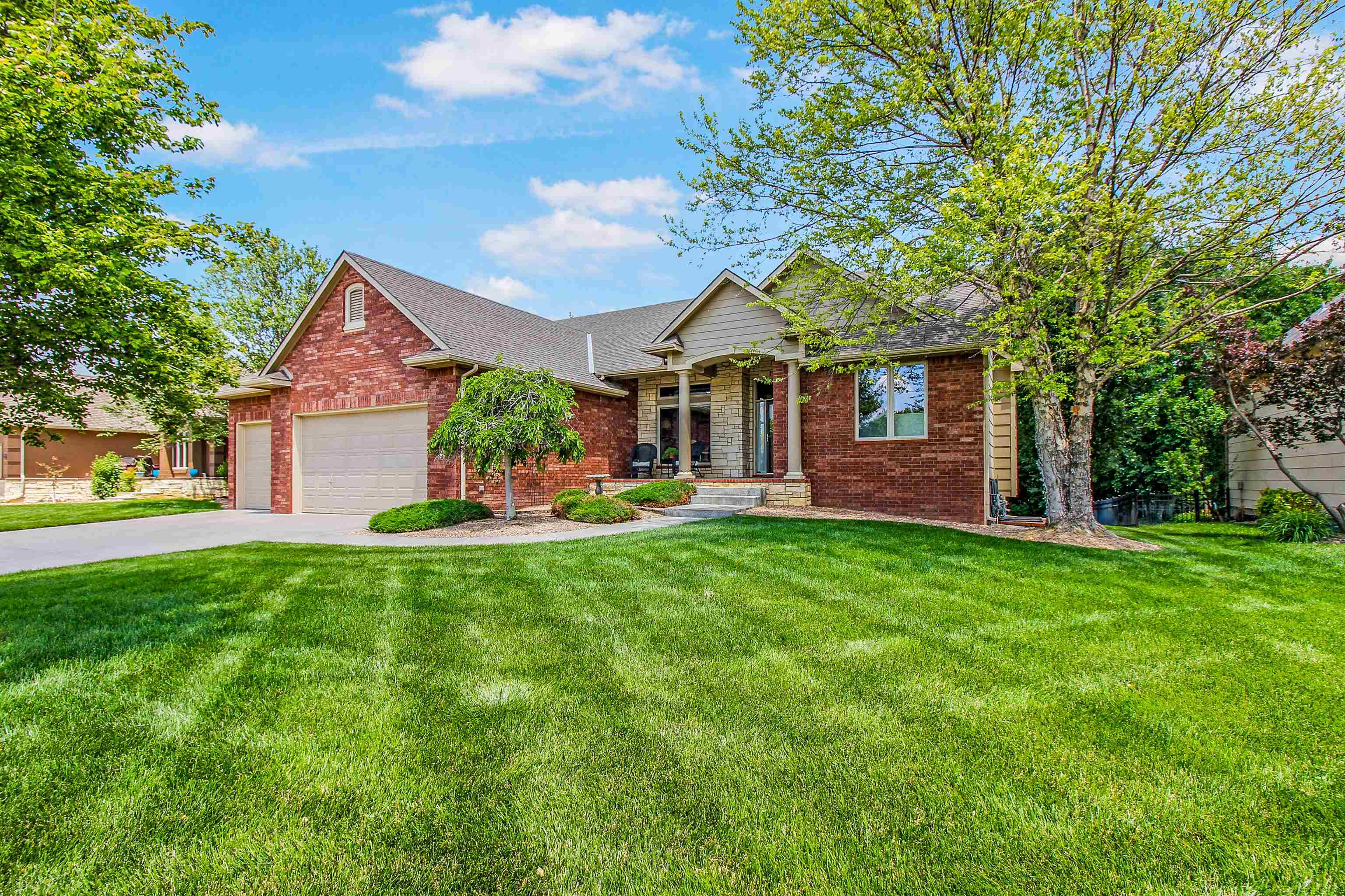 Photo of 3914 N Lakecrest Cir in Wichita, KS