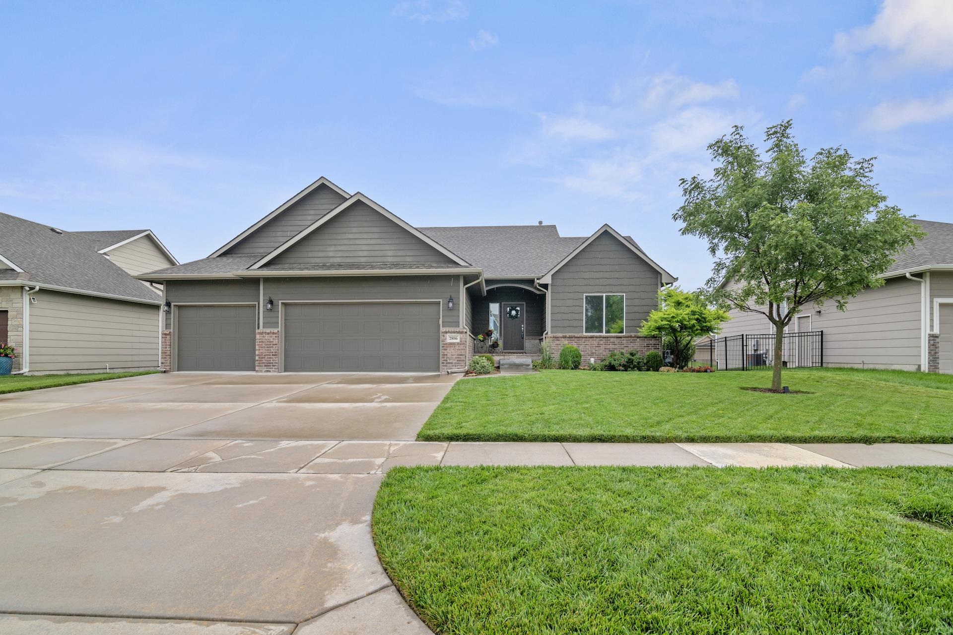 Photo of 2806 N Woodridge St in Wichita, KS