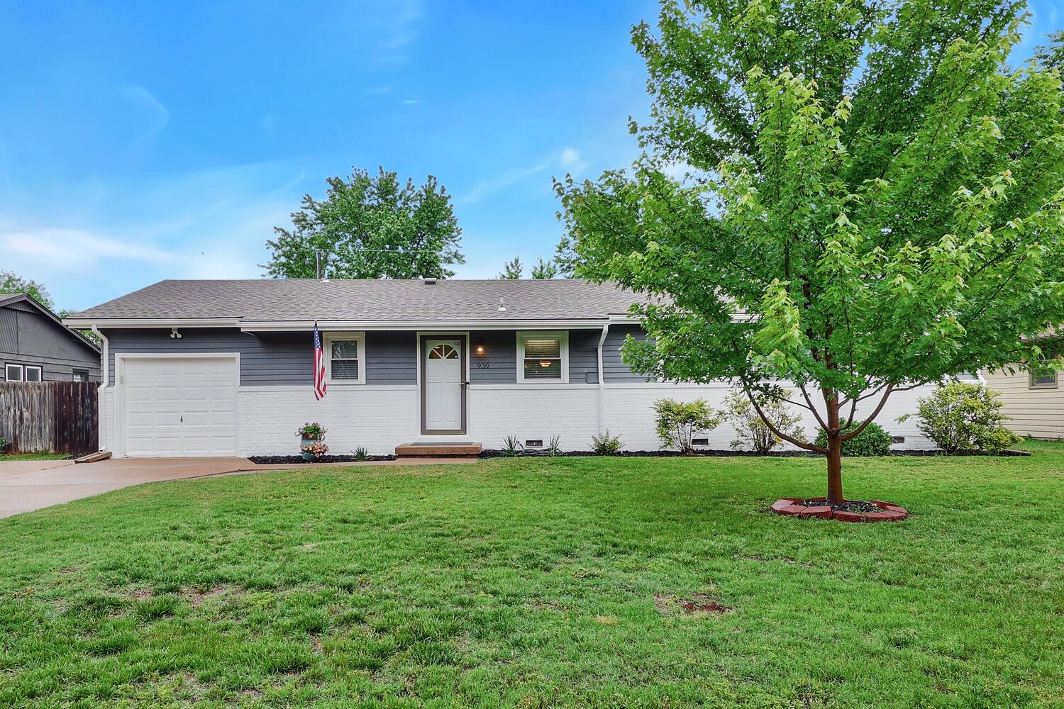 Photo of 930 N Denmark Ave in Wichita, KS