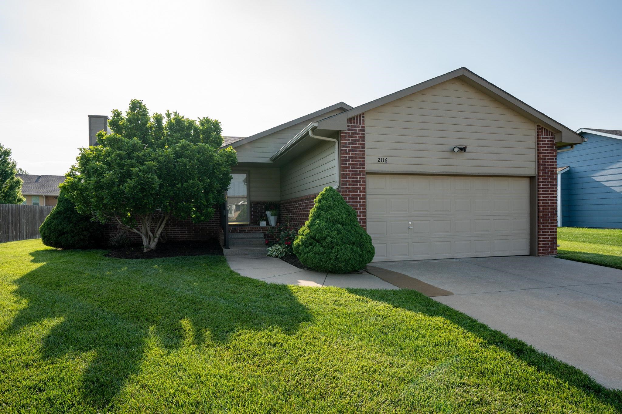 Photo of 2116 S Upland Hls in Wichita, KS