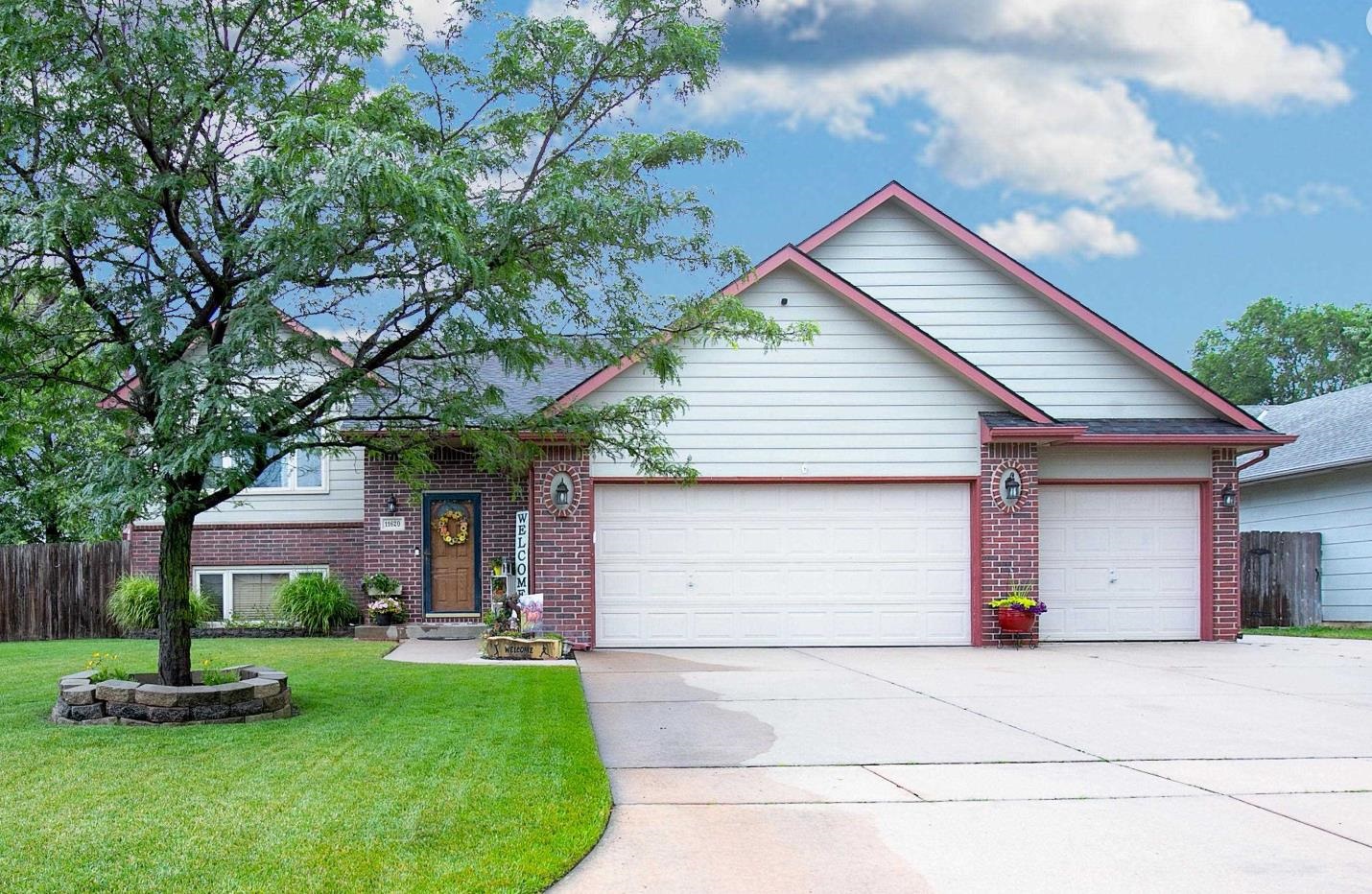 Photo of 11620 W Carr Cir in Wichita, KS