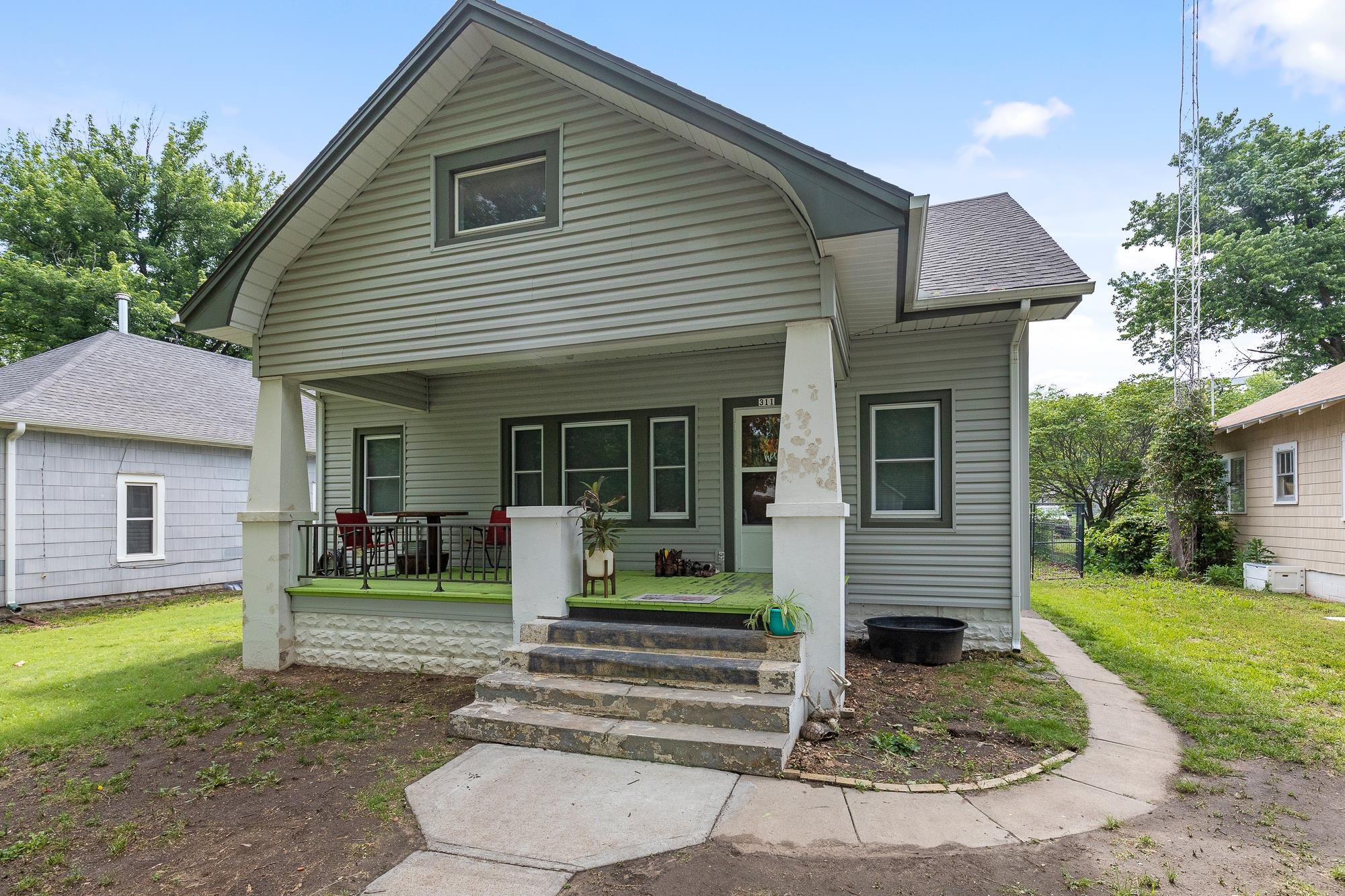Photo of 311 S Algona St in Arlington, KS