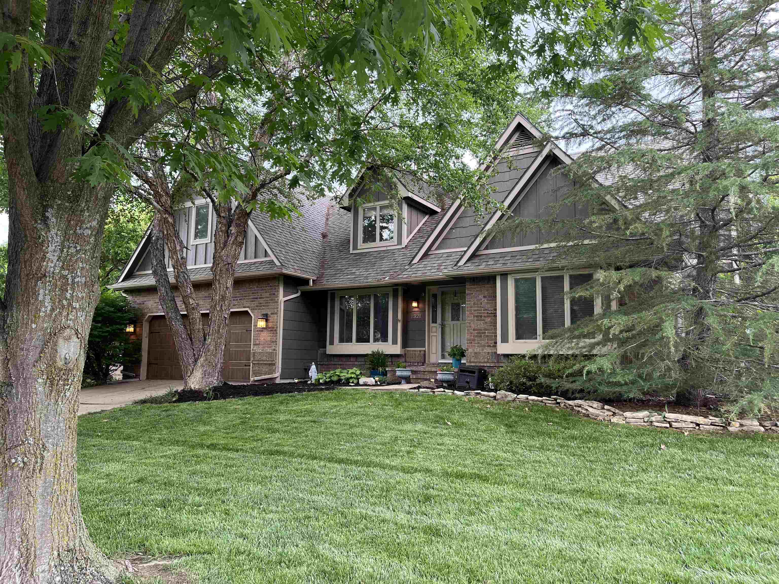 Photo of 1321 N Coachhouse Ct in Wichita, KS