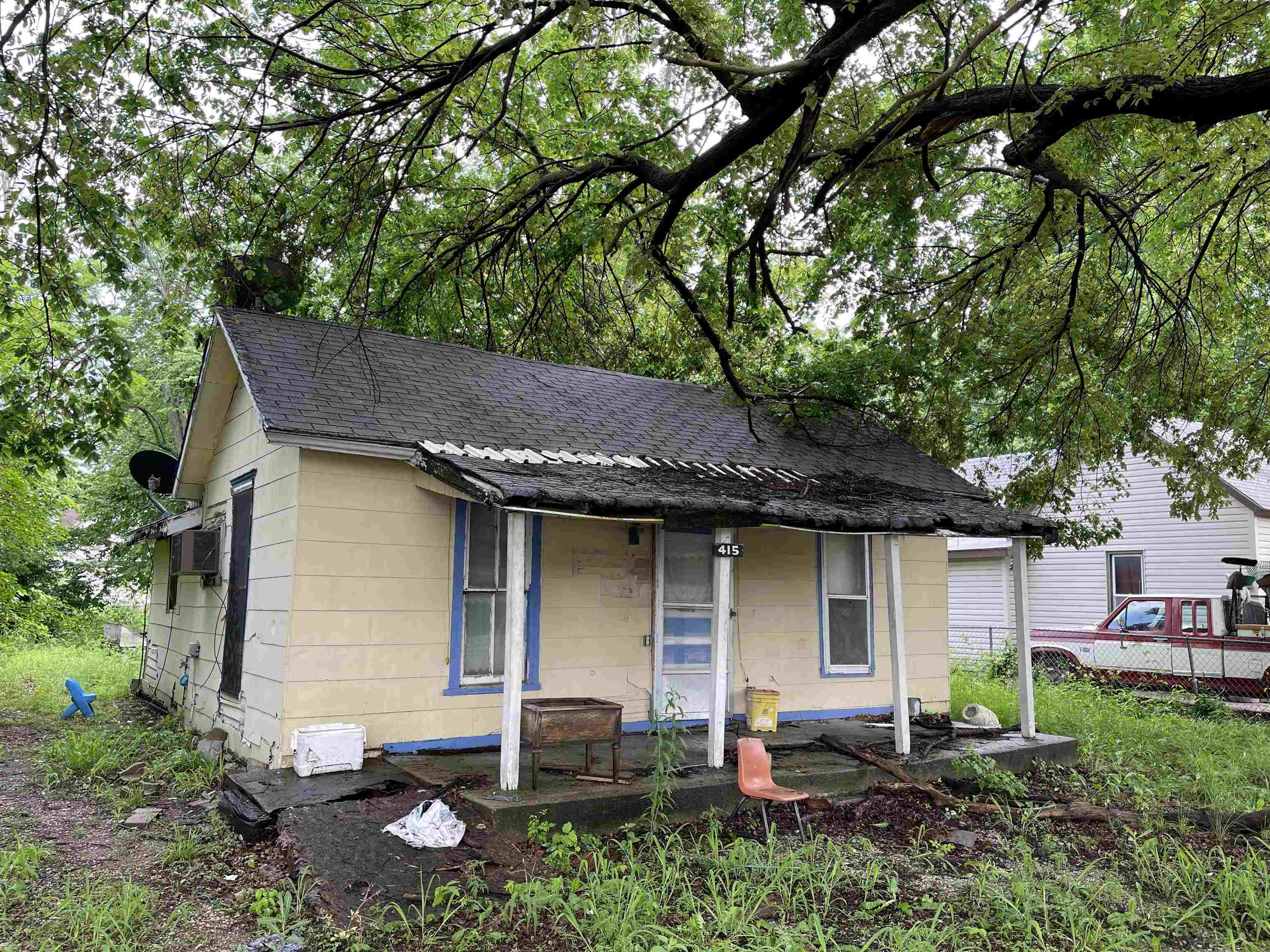 Photo of 415 E 6th Ave in Winfield, KS