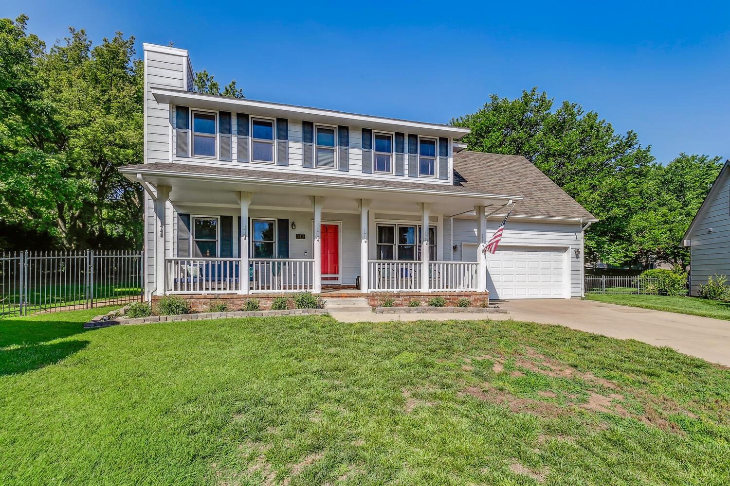 Photo of 913 E Terrace Ct in Derby, KS