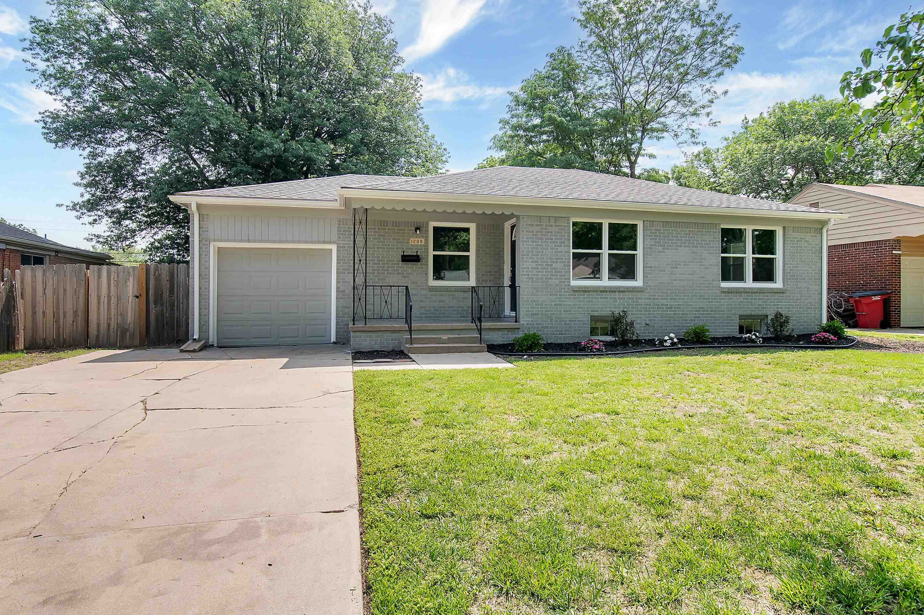 Photo of 1208 Waverly St in Wichita, KS