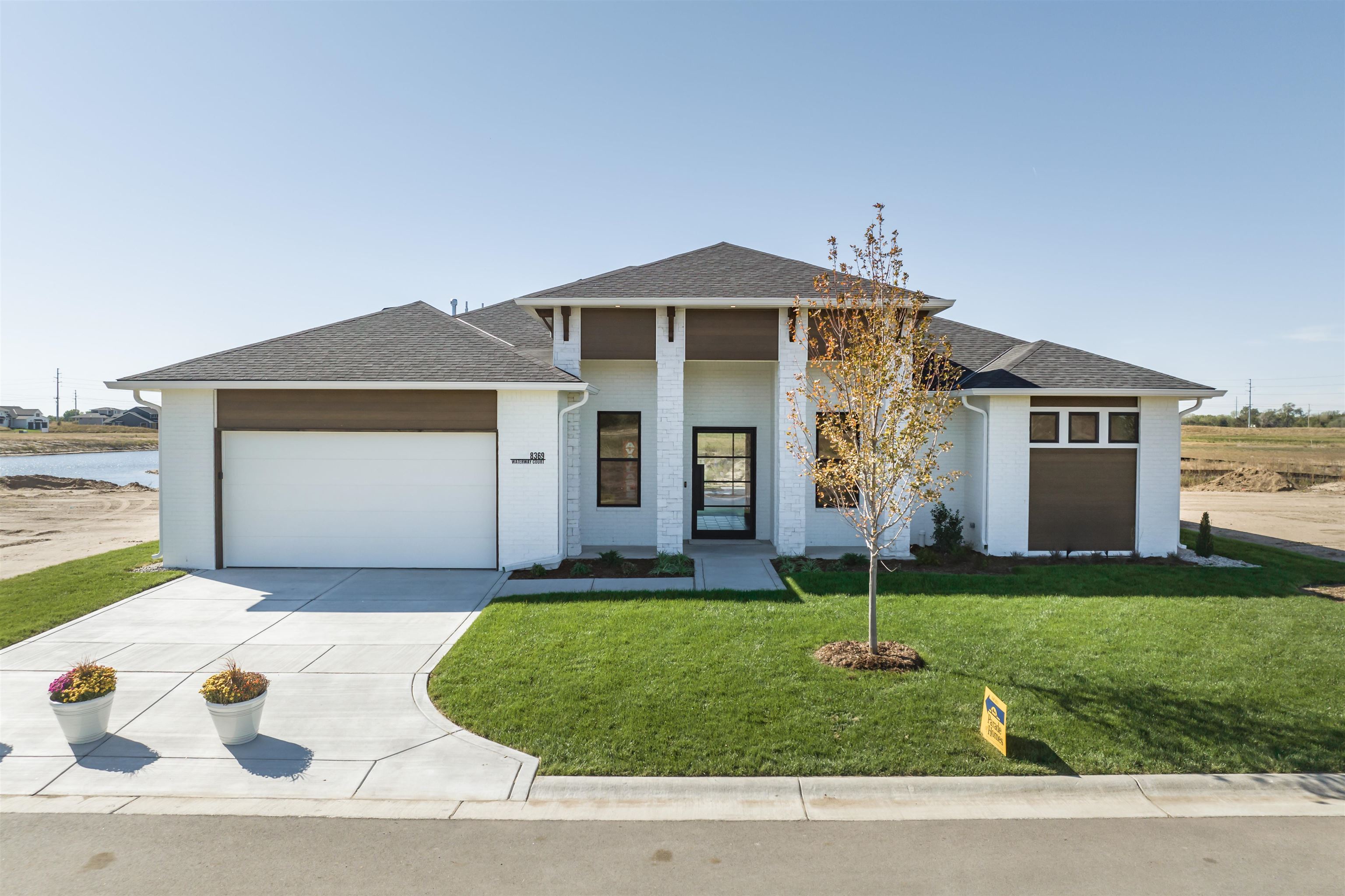 Photo of 8369 Waterway Ct in Maize, KS