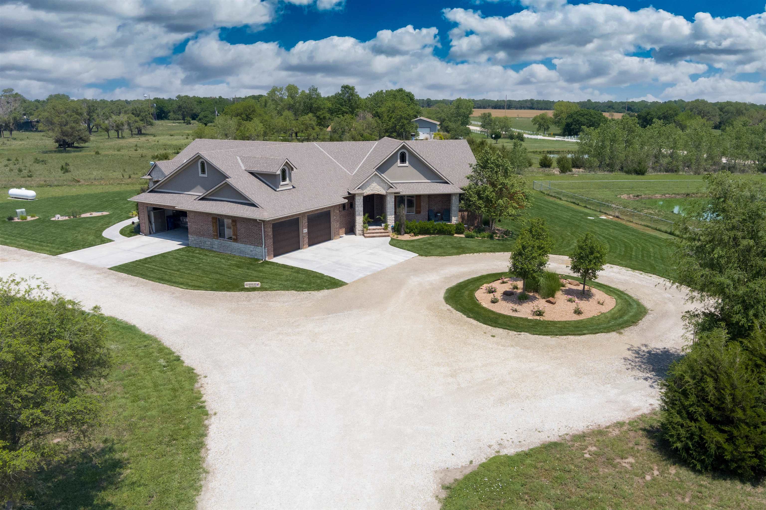 Photo of 2565 S Saratoga Ct in Goddard, KS