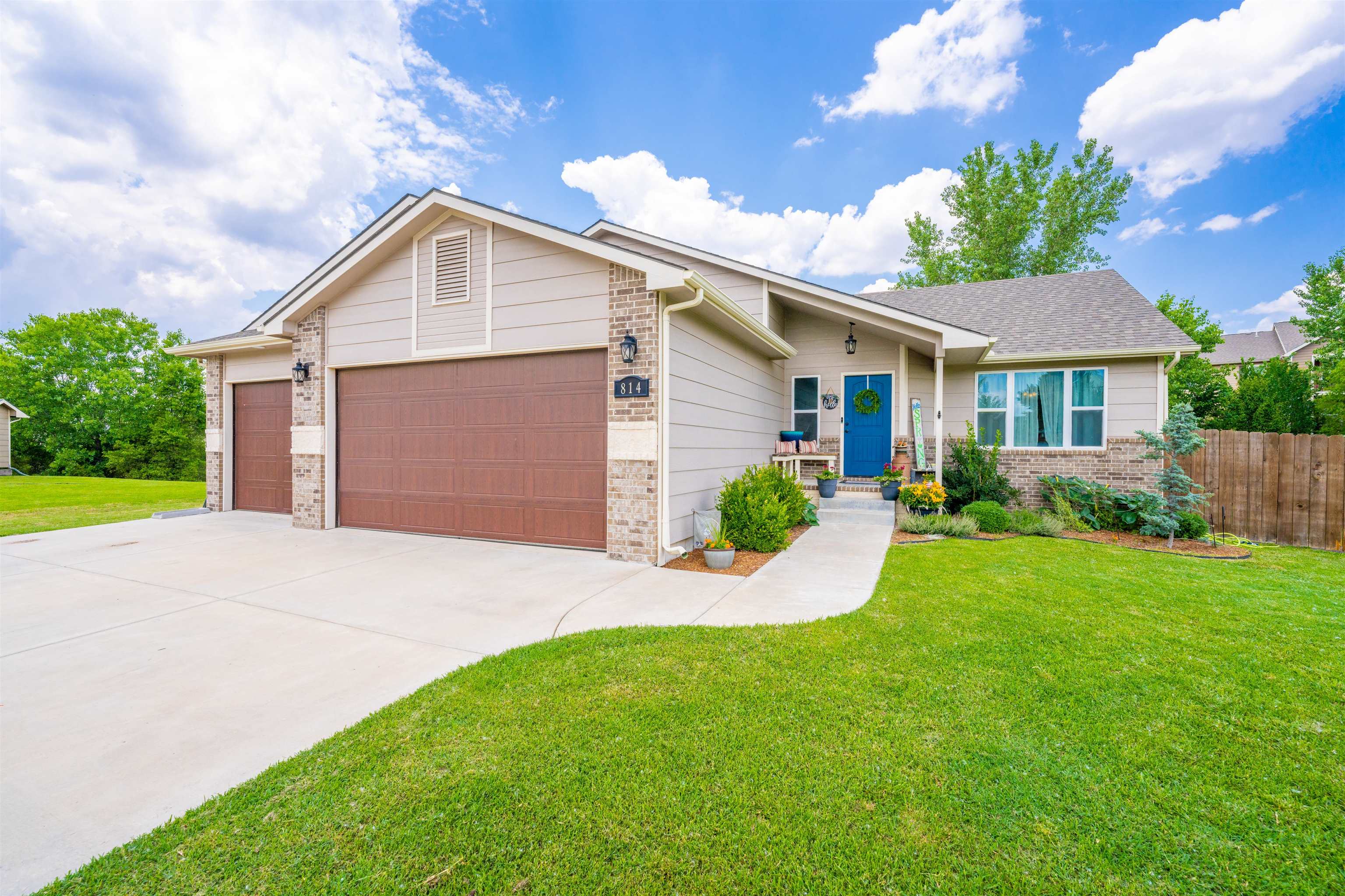 Photo of 814 N Homestead Dr in Wellington, KS