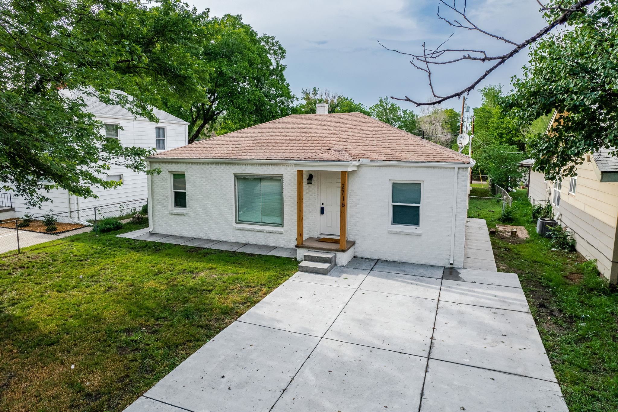 Photo of 2716 W Douglas Ave in Wichita, KS