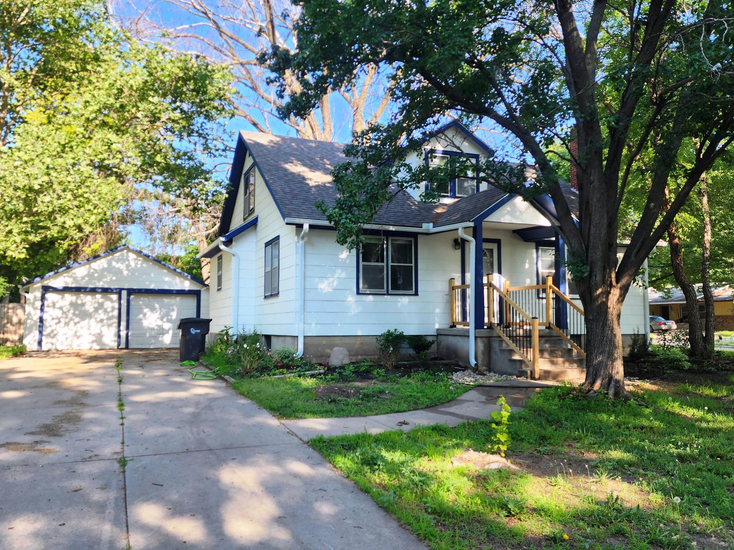 Photo of 319 Highland Ave in Newton, KS
