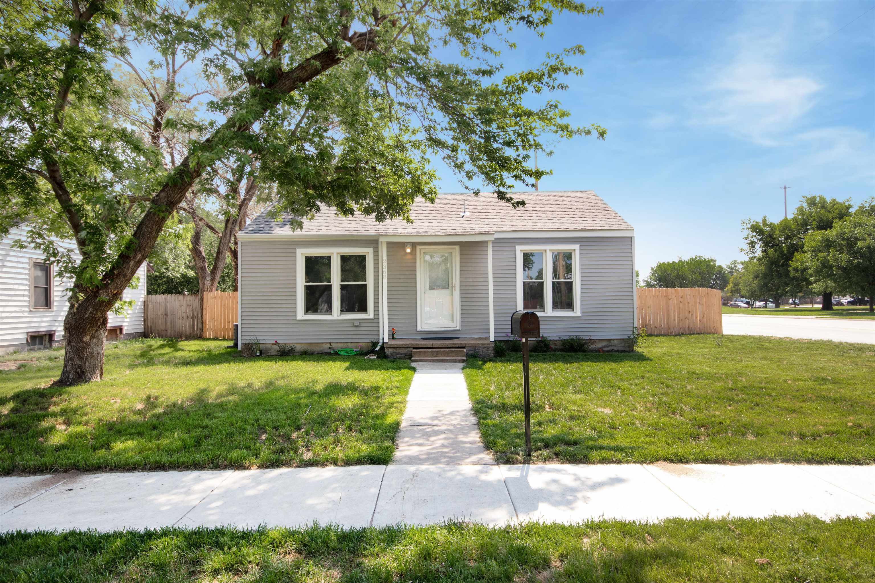 Photo of 2368 S Main St in Wichita, KS