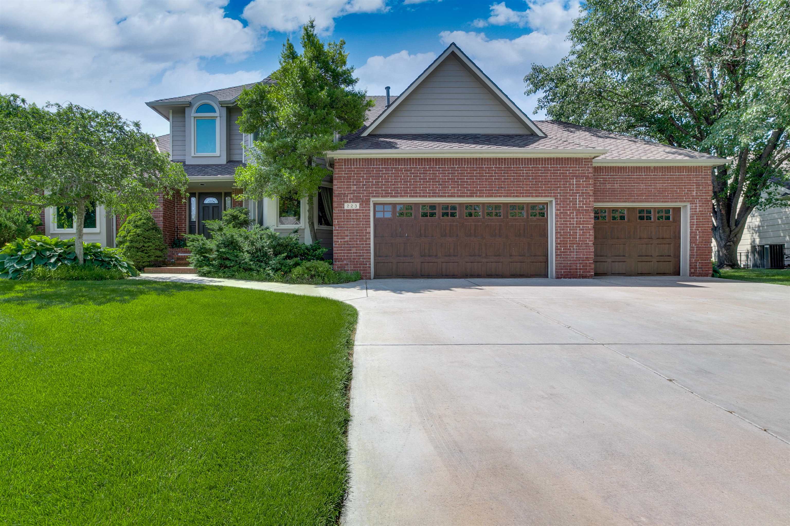Photo of 223 N Racehorse St in Wichita, KS