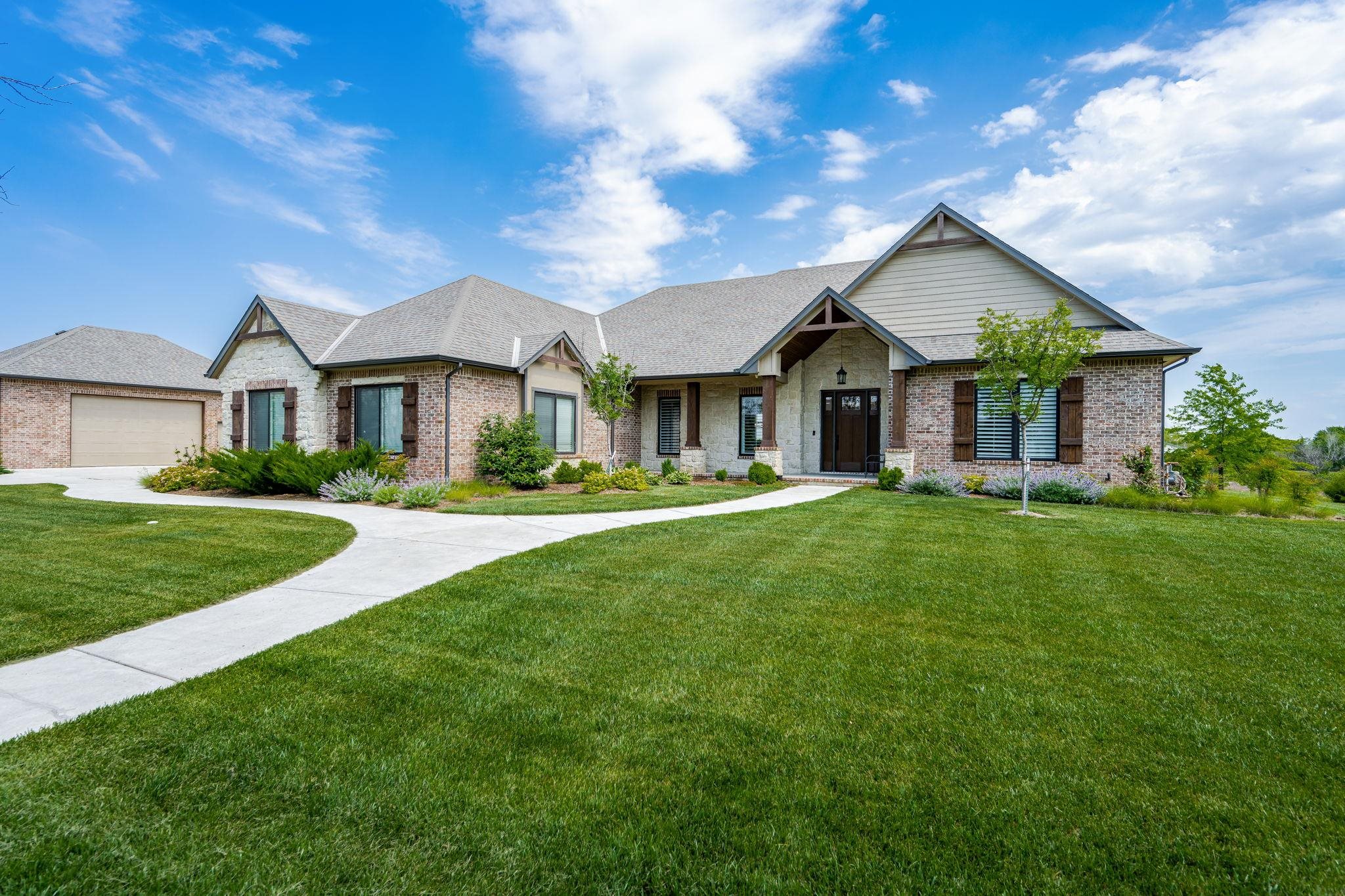 Photo of 2407 N 159th St E in Wichita, KS