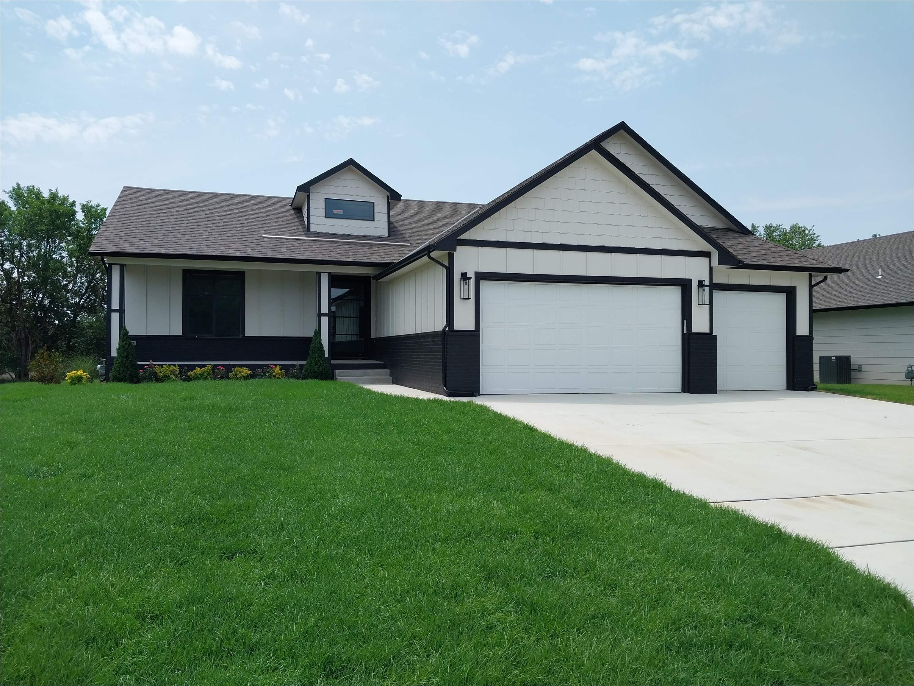 Photo of 8769 E Bradford St in Wichita, KS