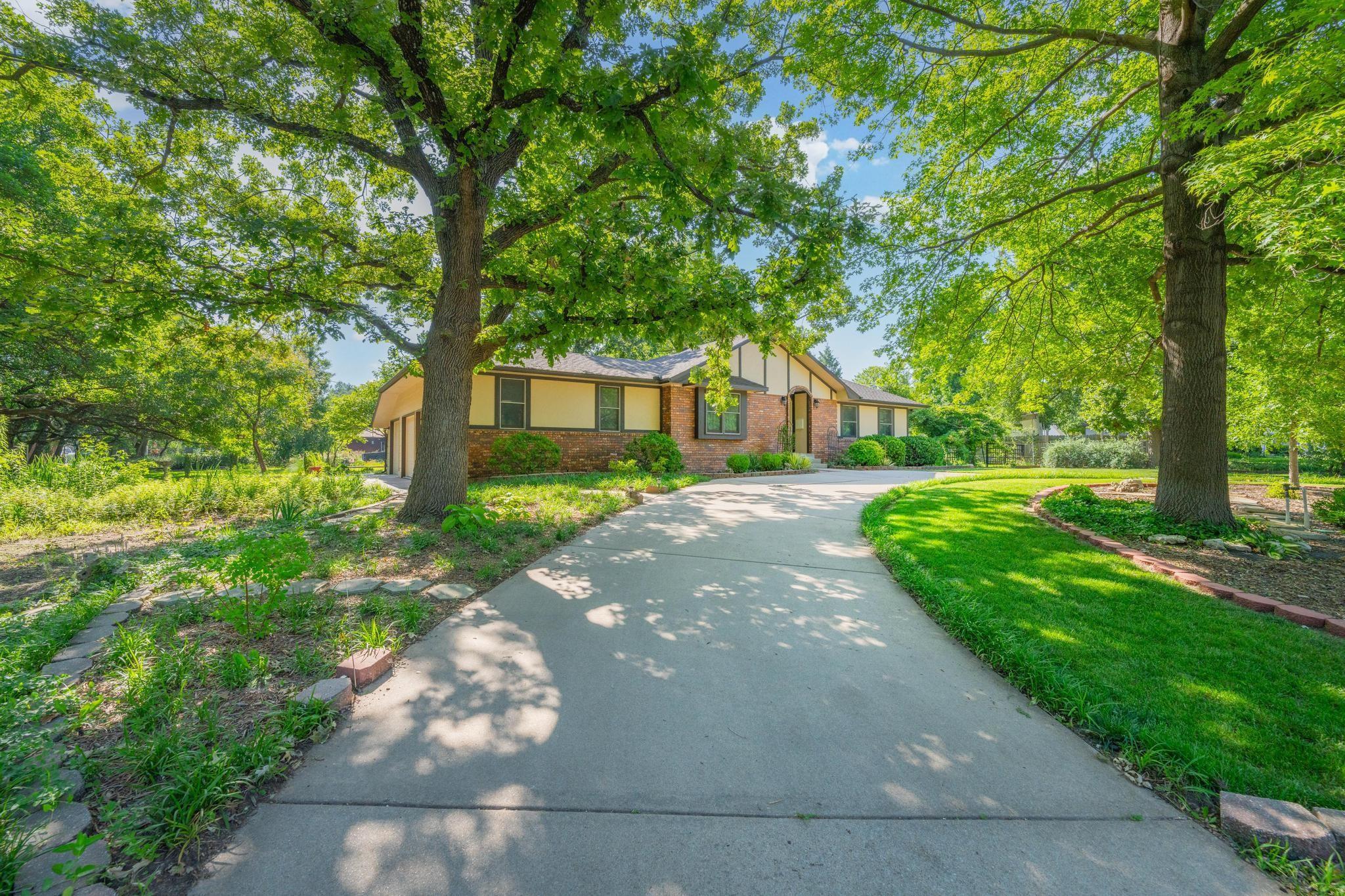 Photo of 1517 N Washington Ave in Wellington, KS
