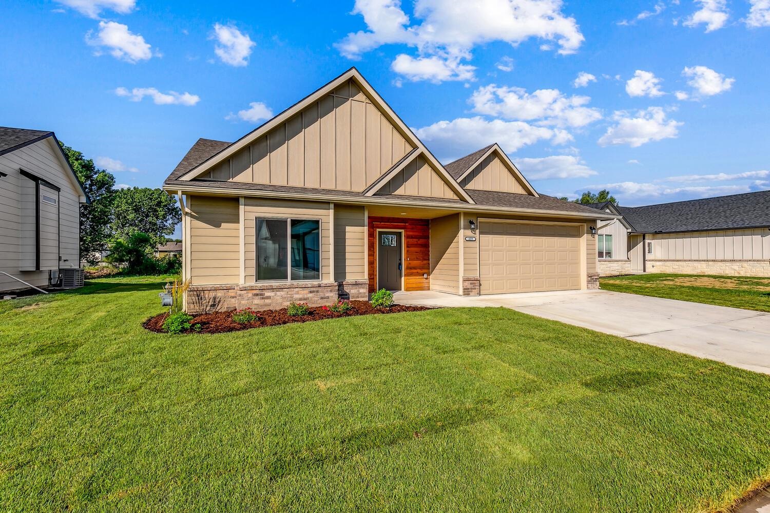 Photo of 439 S Sweetwater Rd in Maize, KS
