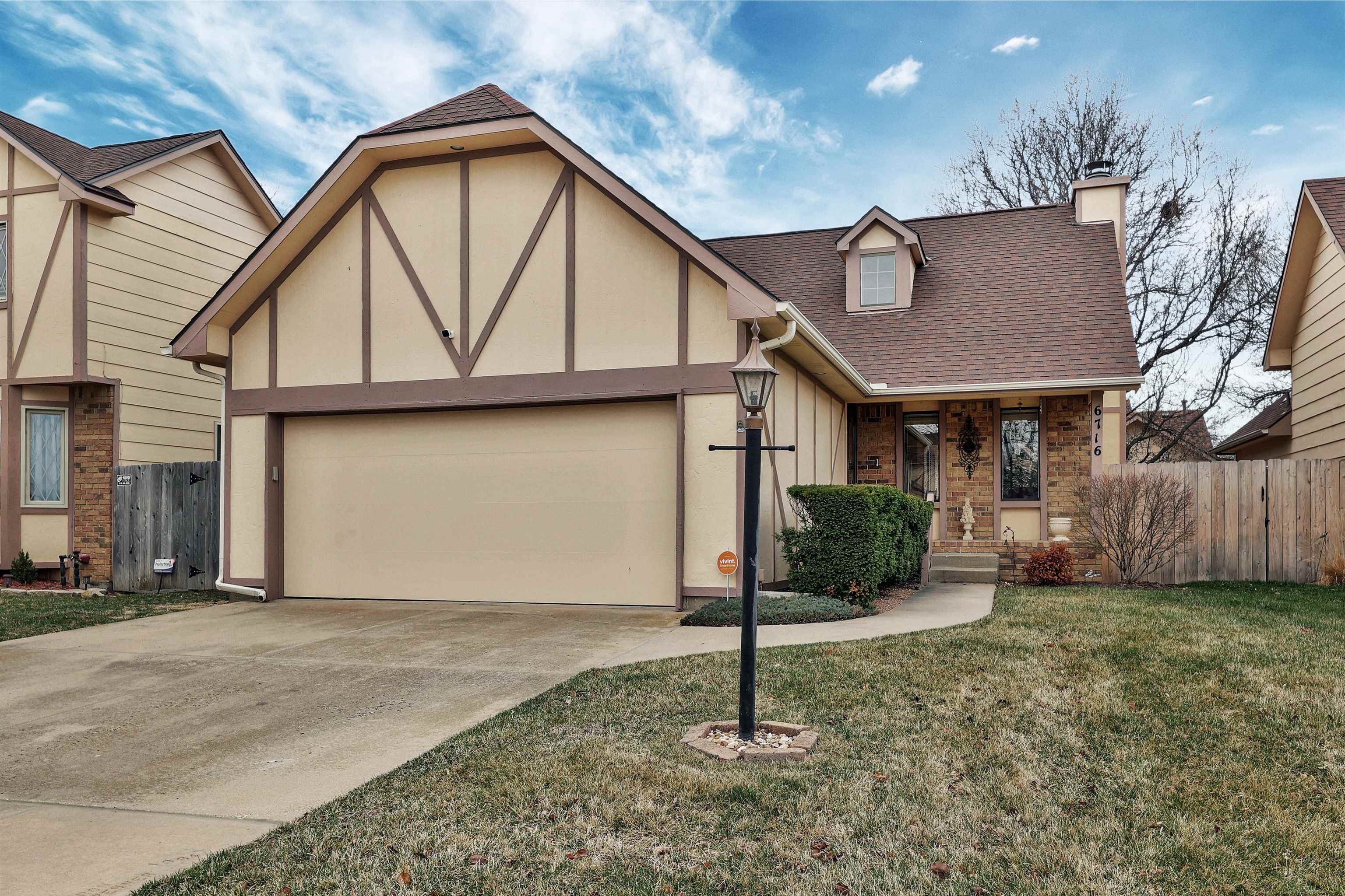 6716 E Pepperwood Ct